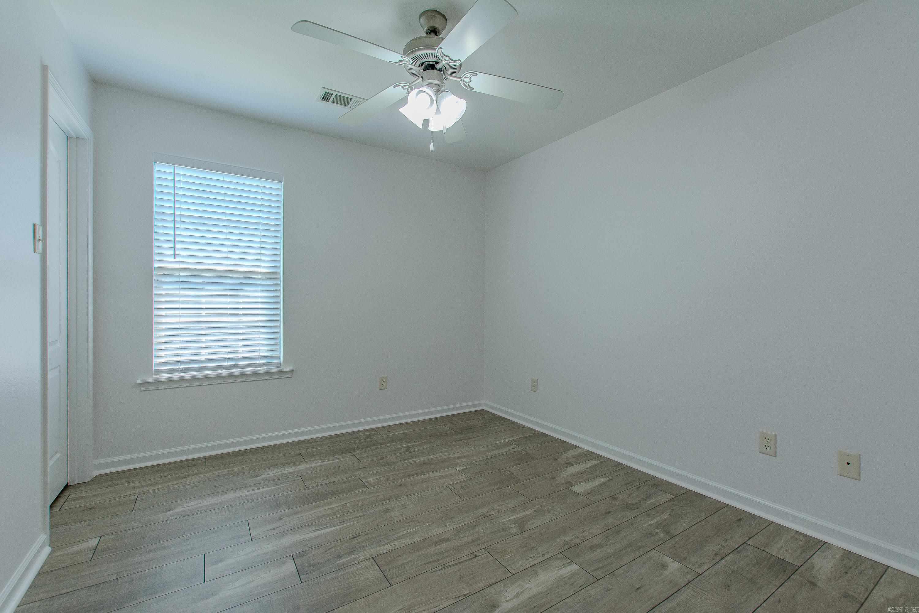111 Lariat Dr