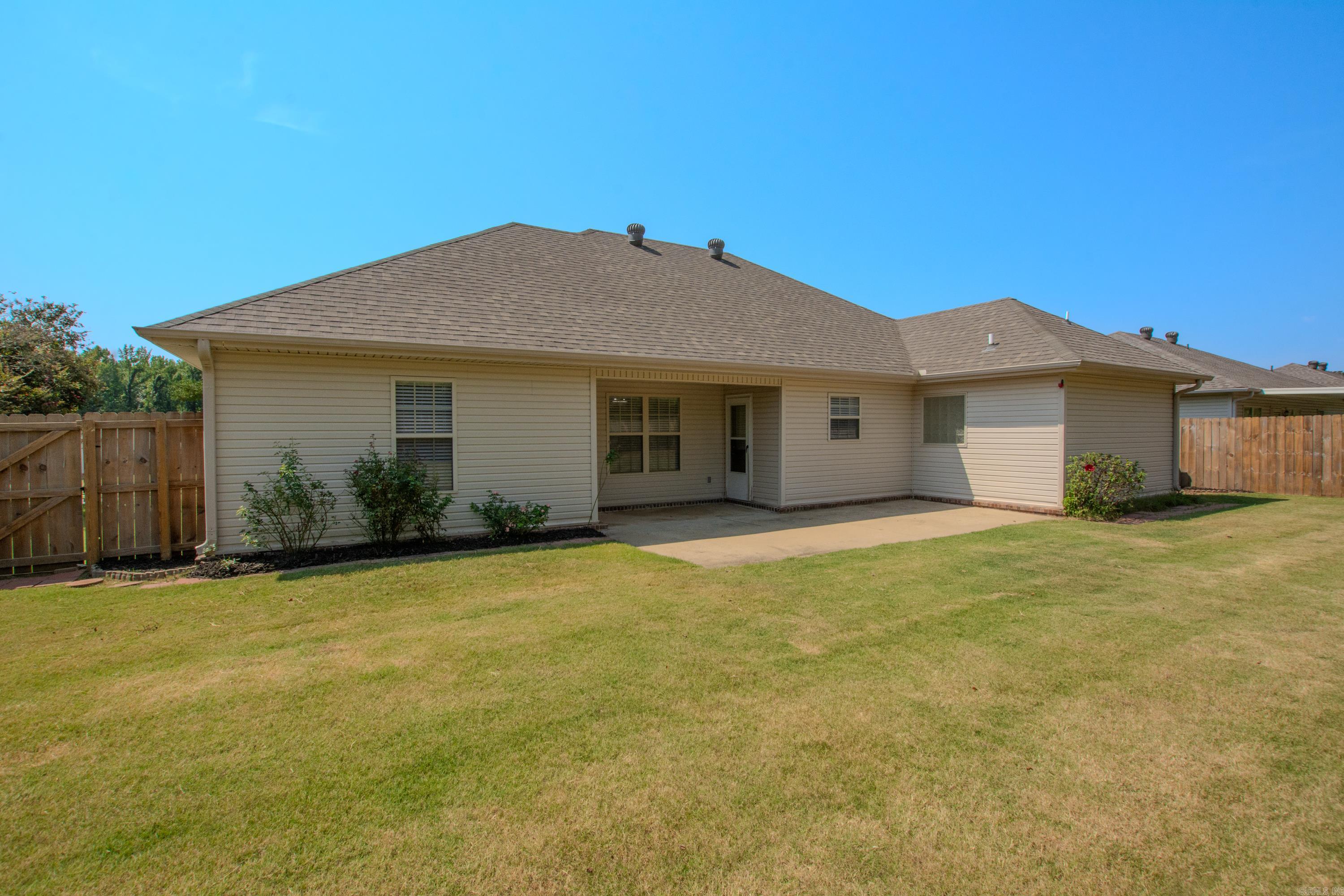 111 Lariat Dr