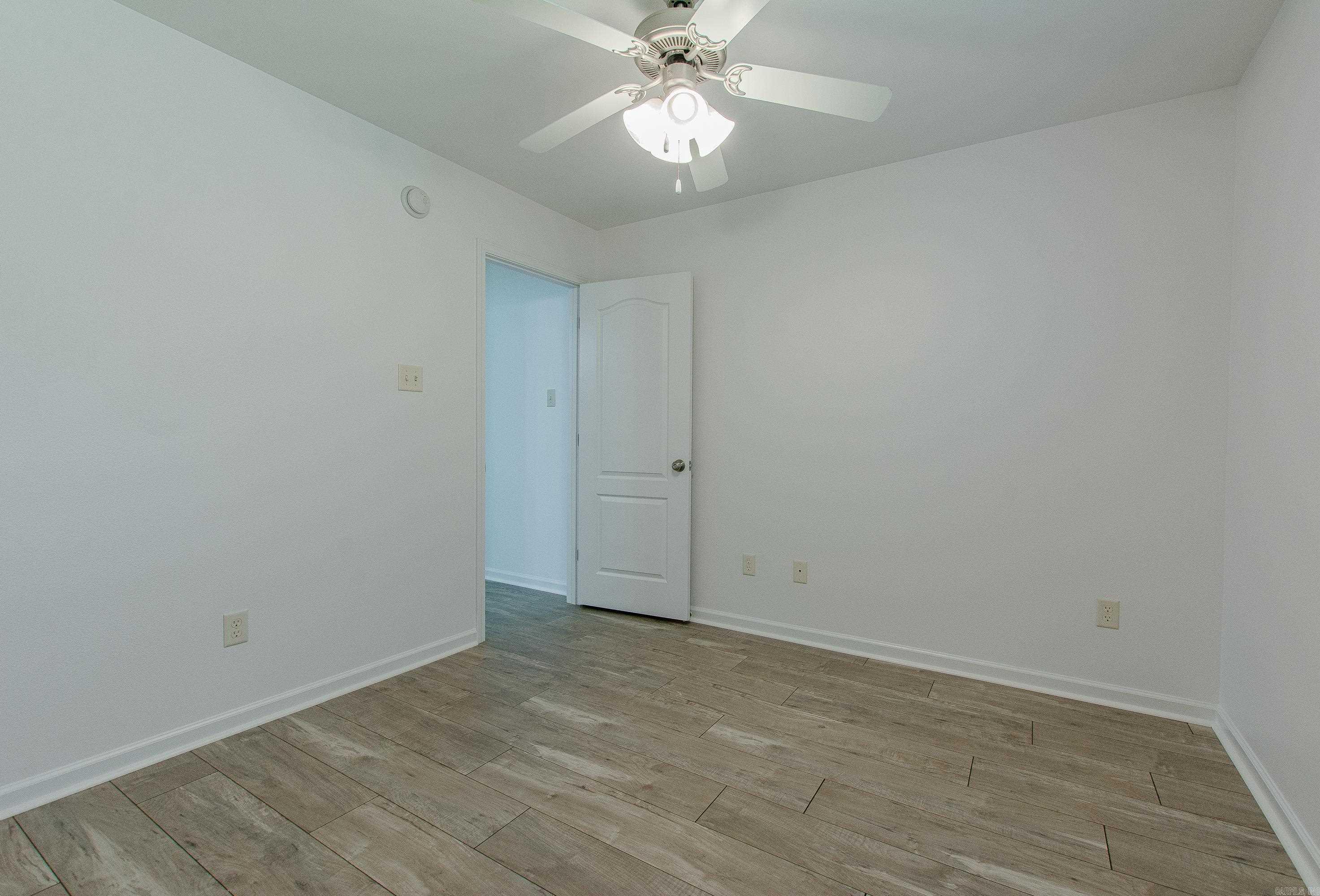 111 Lariat Dr