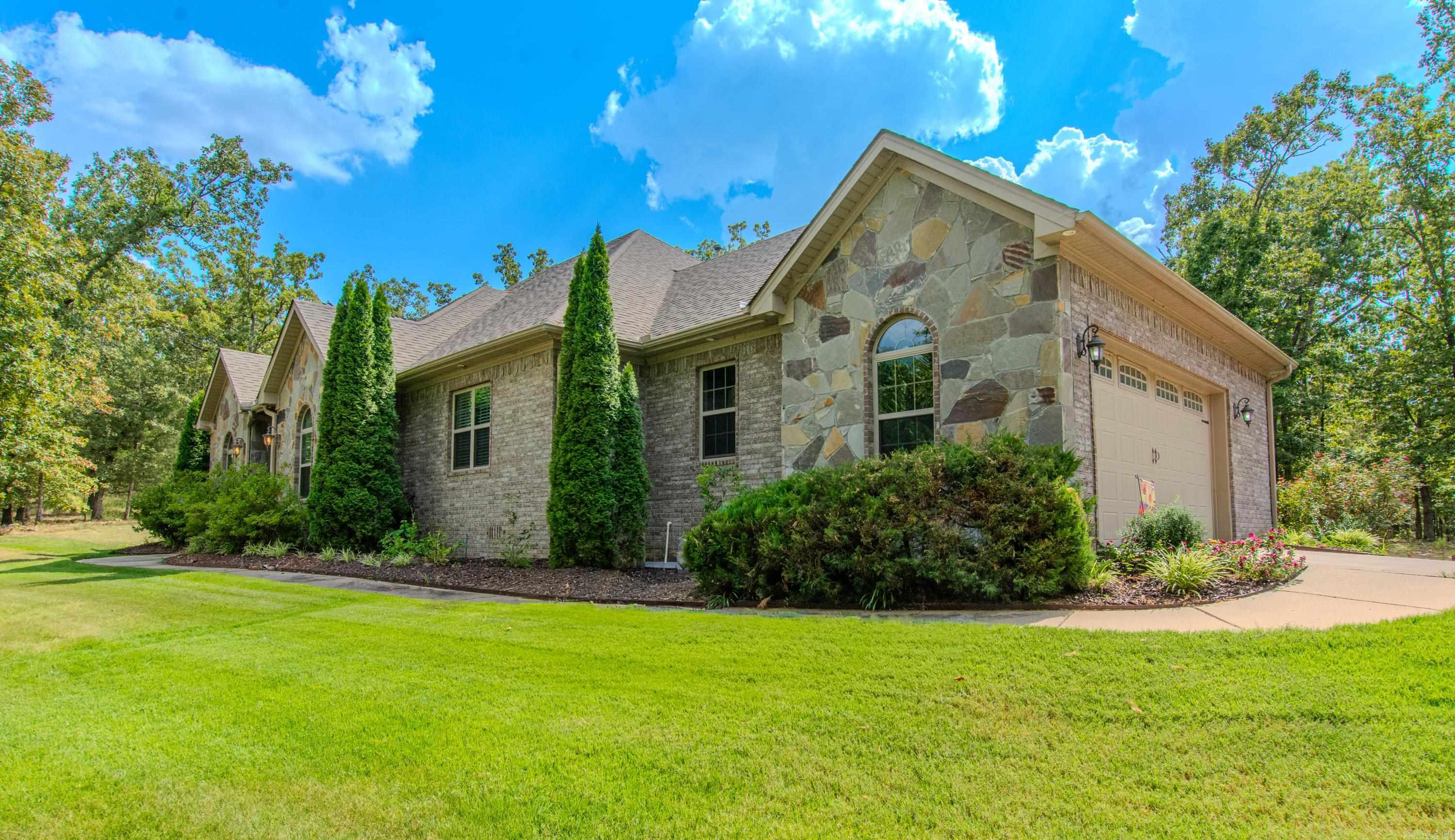 14800 Wild Oak Lane
