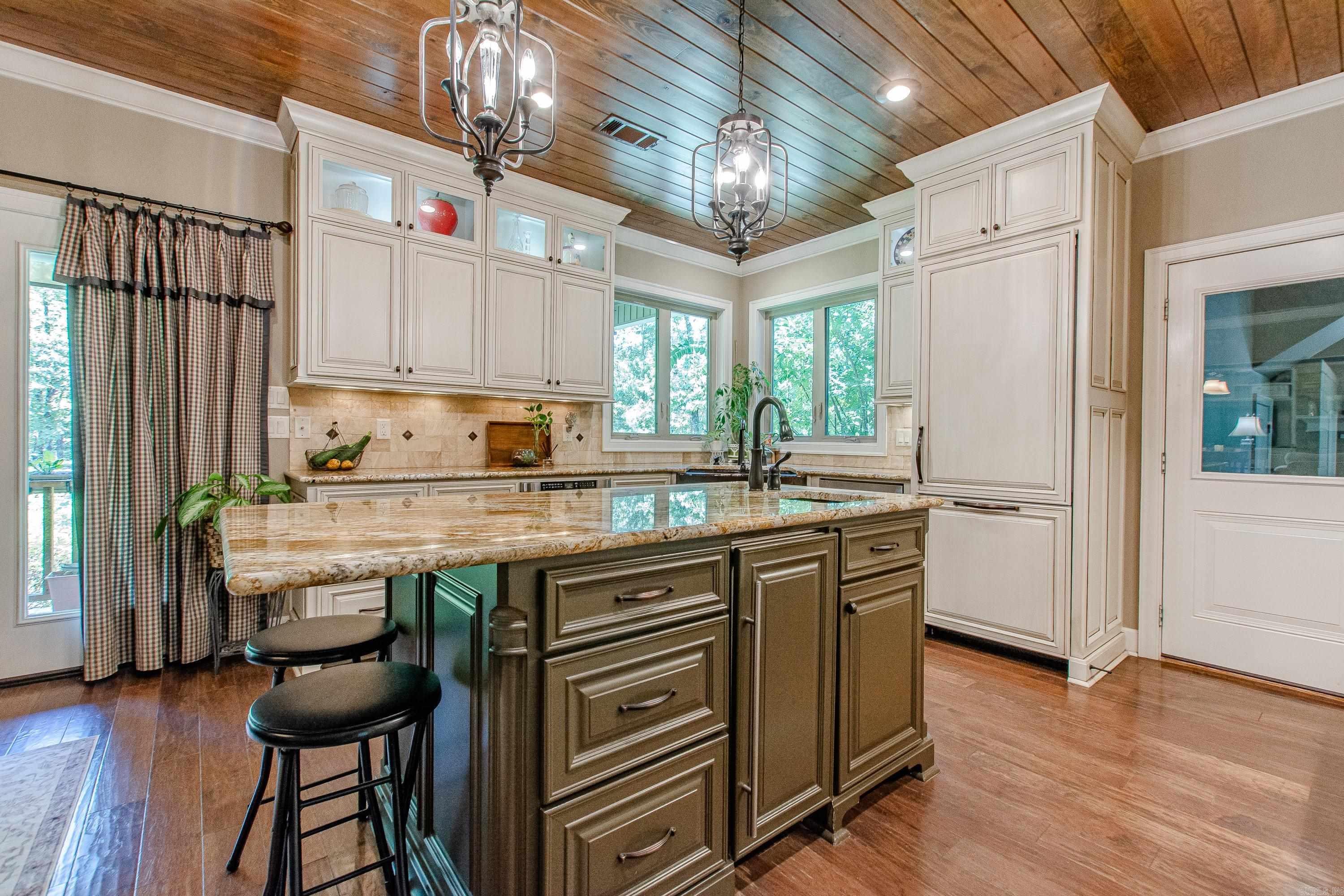 14800 Wild Oak Lane