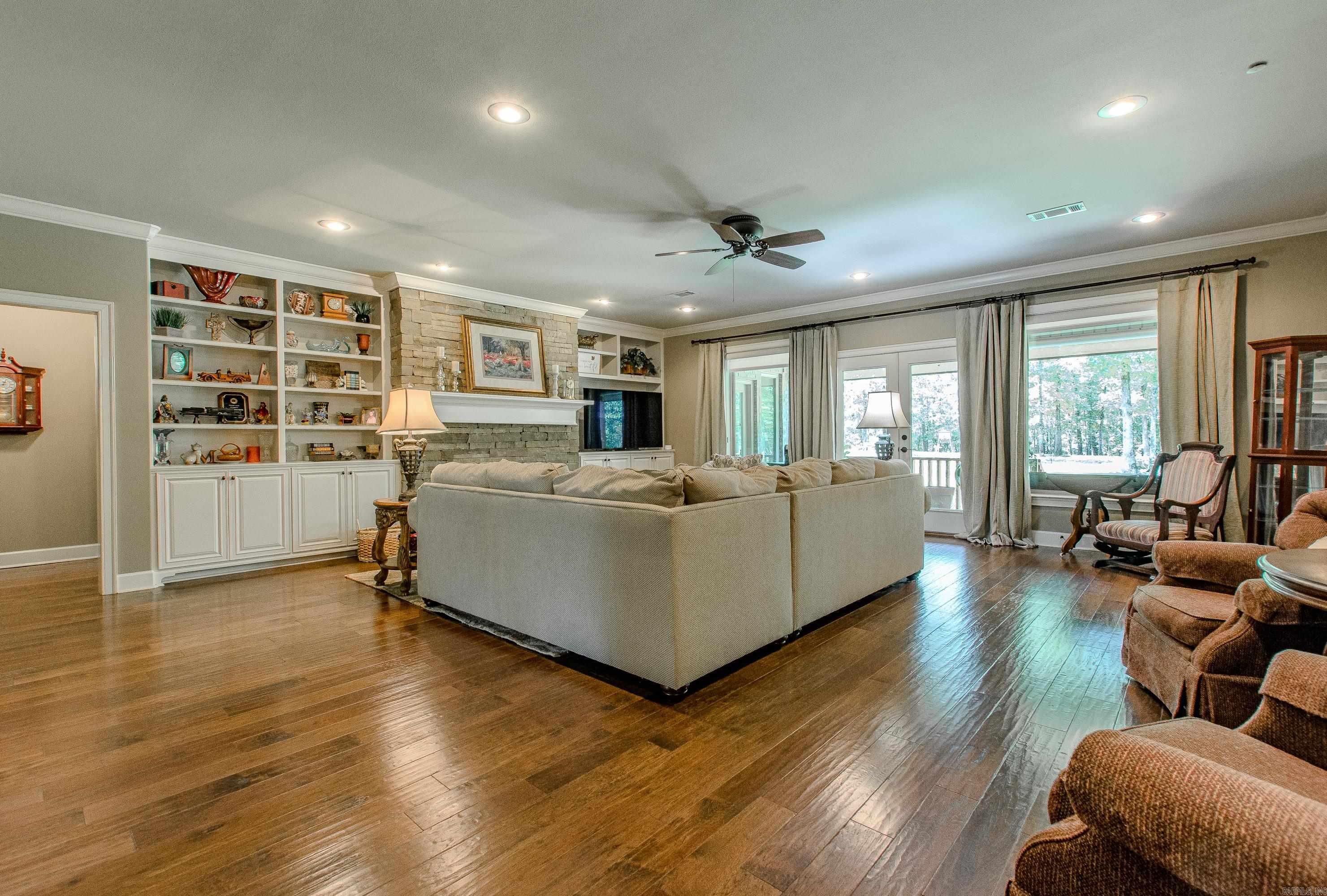 14800 Wild Oak Lane