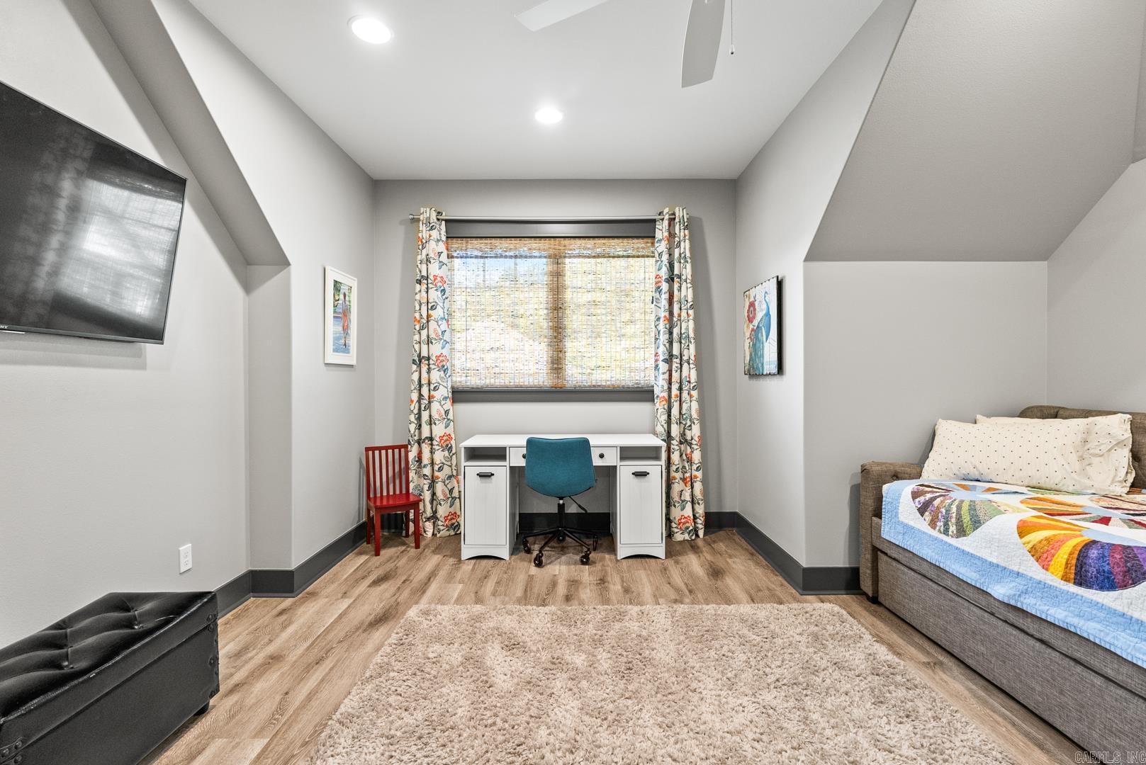 15 Tupelo Court