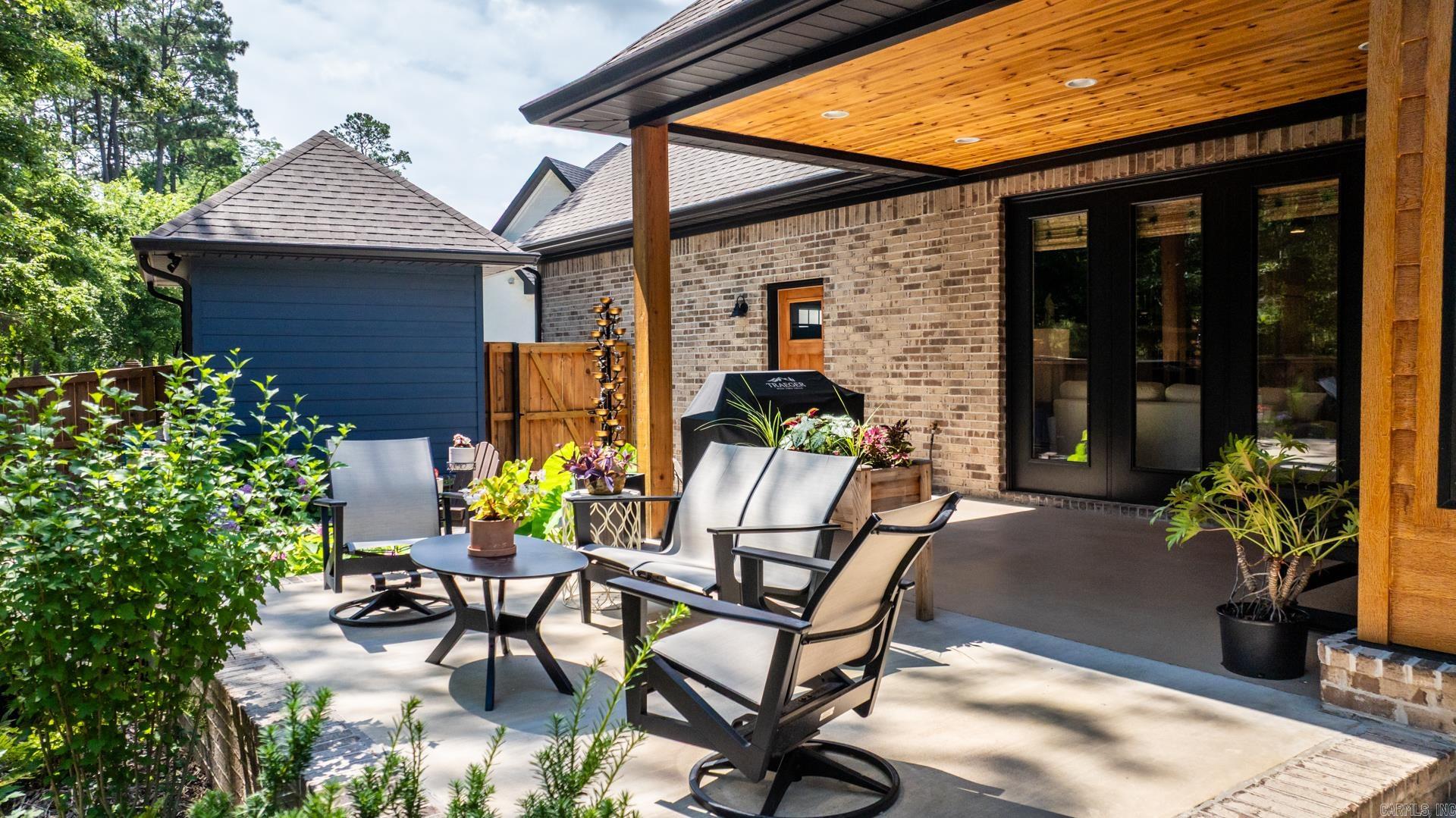 15 Tupelo Court