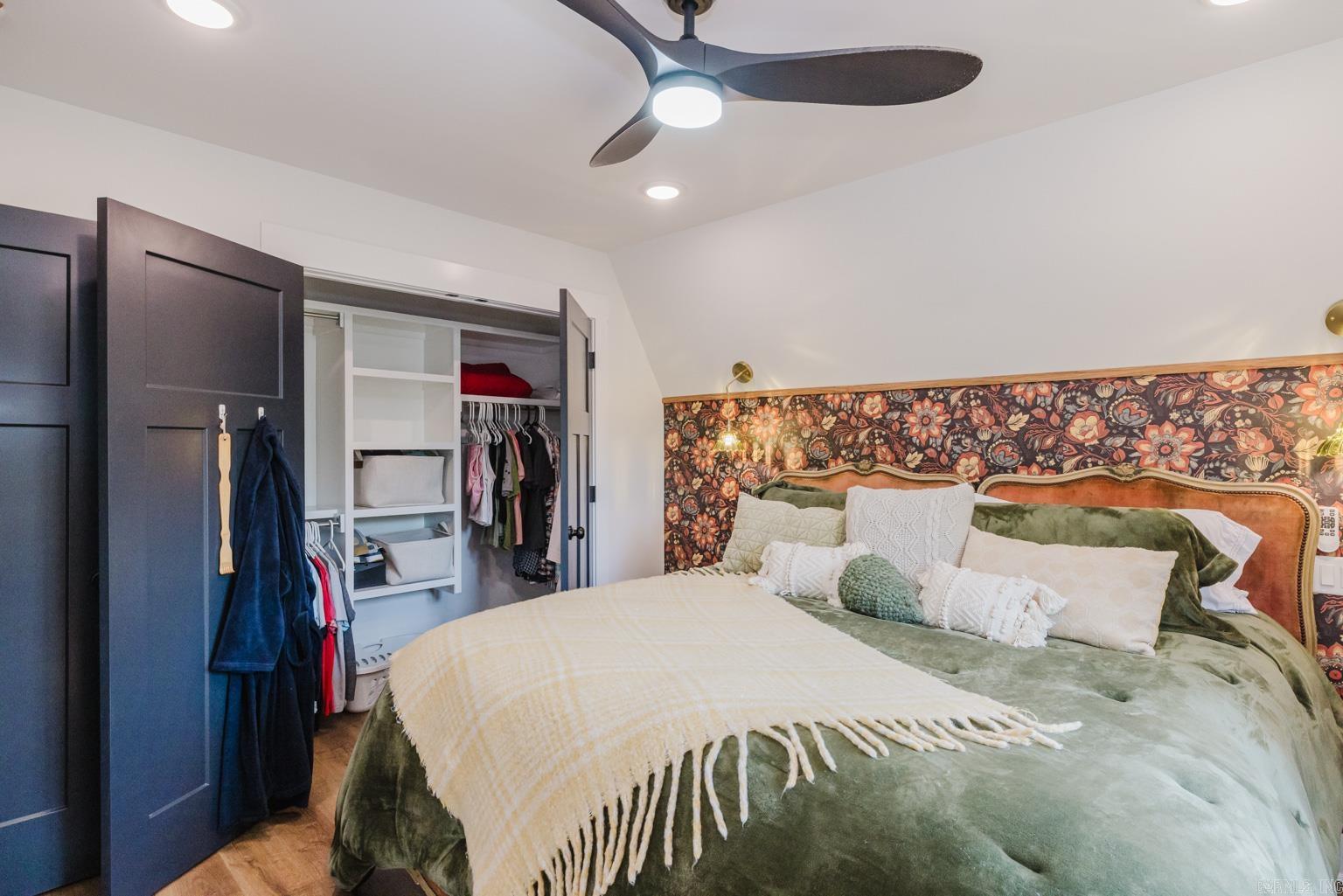 6 Mesilla Lane