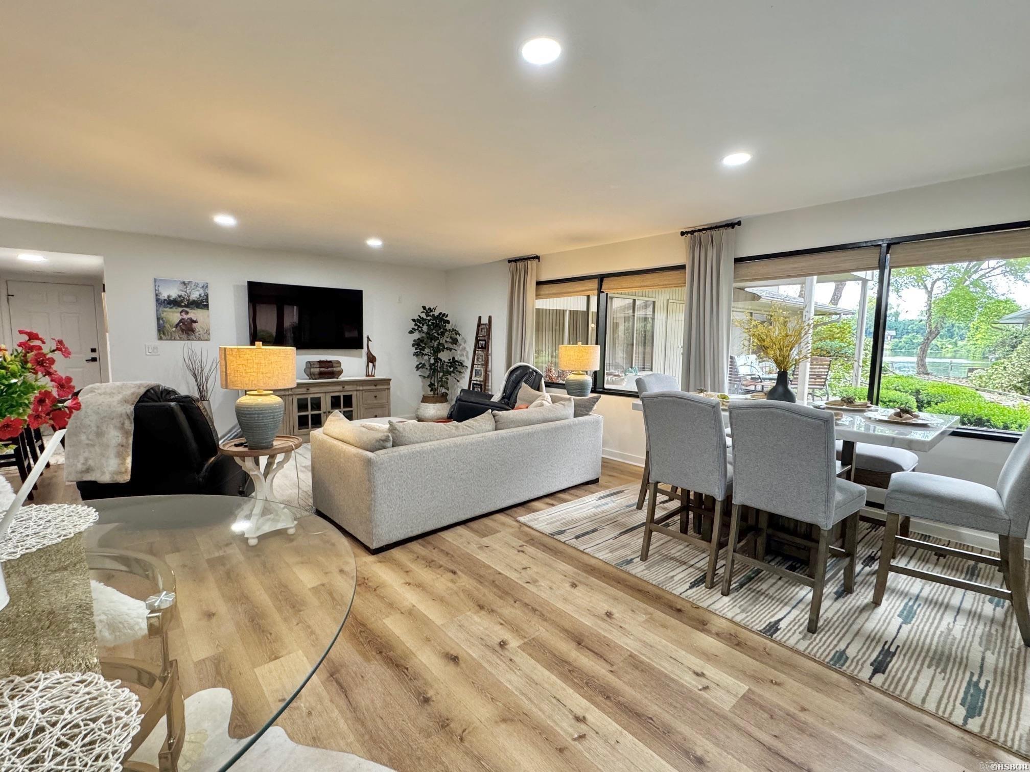 100 Bayou Point Unit: B-1