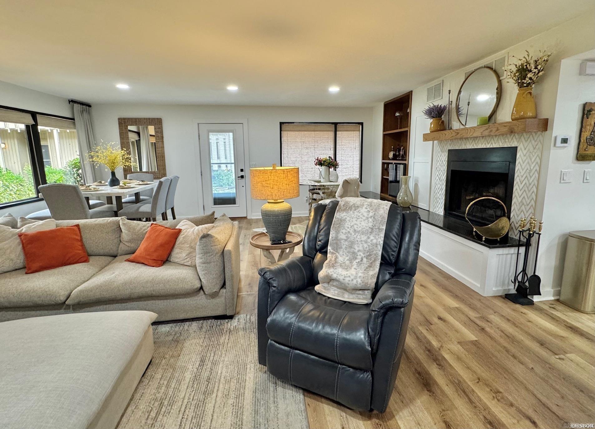 100 Bayou Point Unit: B-1