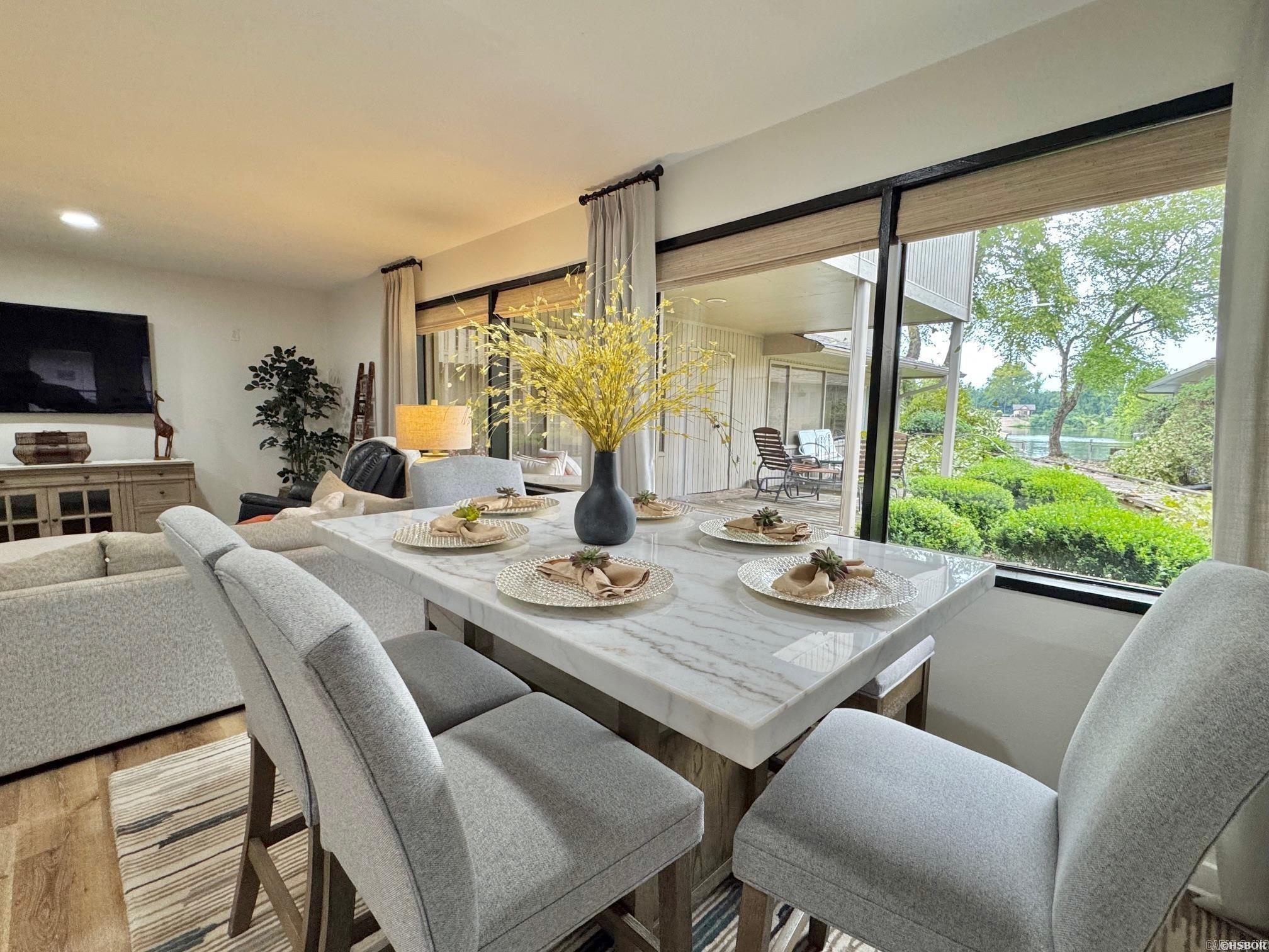 100 Bayou Point Unit: B-1