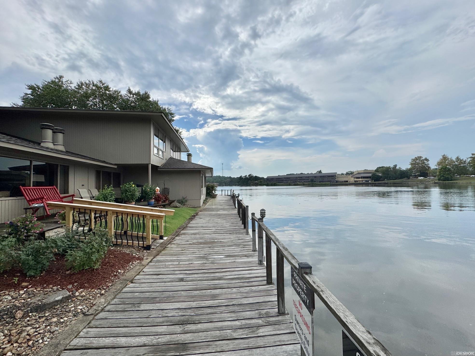 100 Bayou Point Unit: B-1