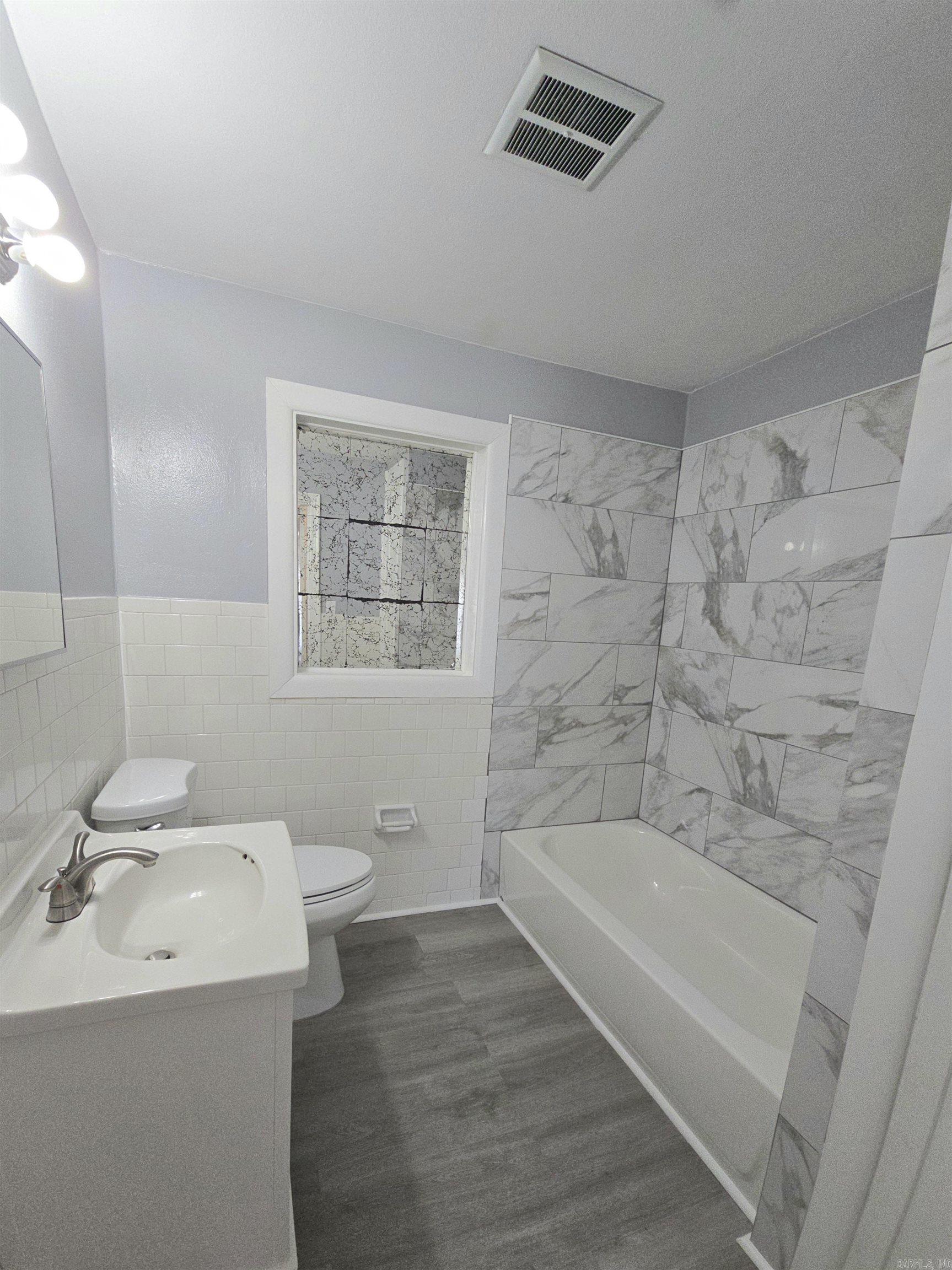 2019 W Short 17Th St