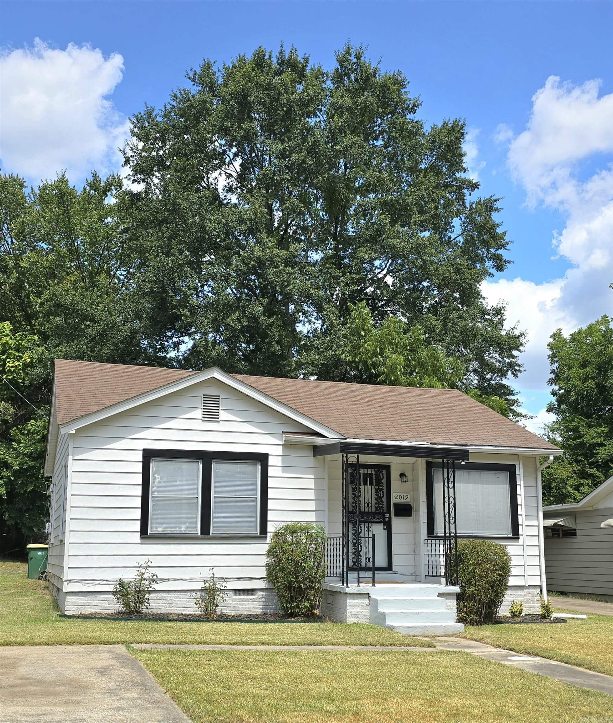 2019 W Short 17Th St