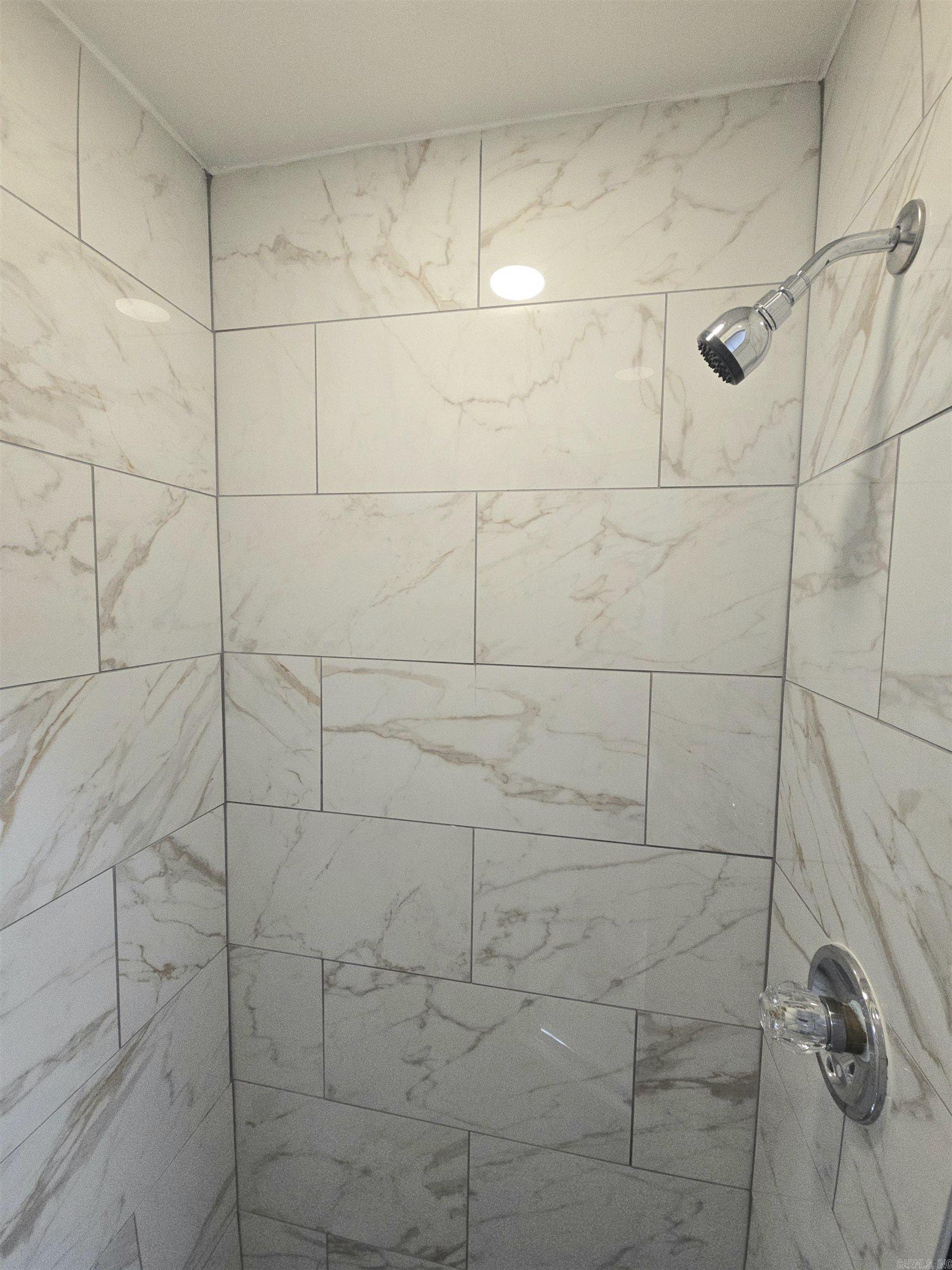 2019 W Short 17Th St