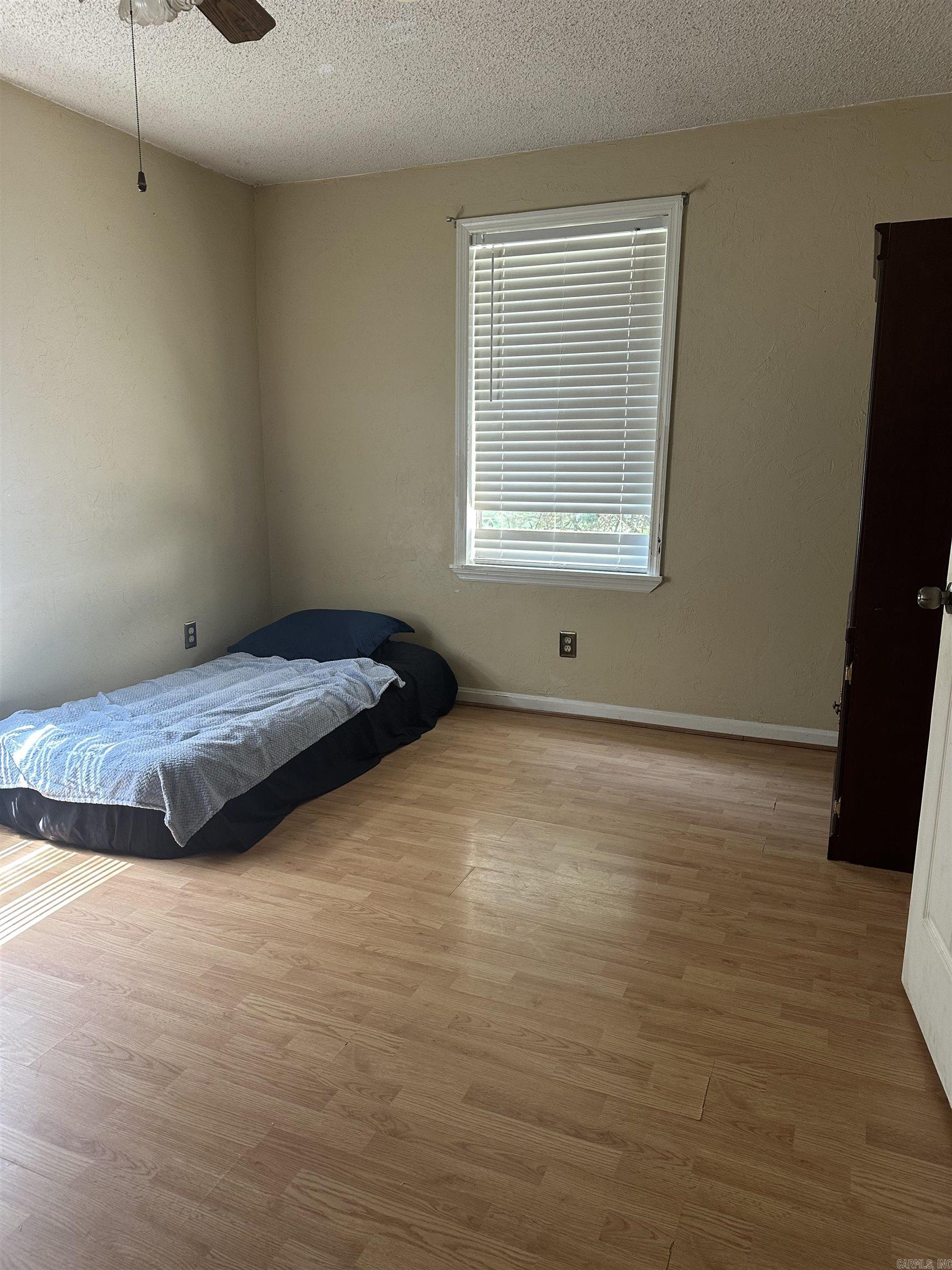 5901 Kelly Road