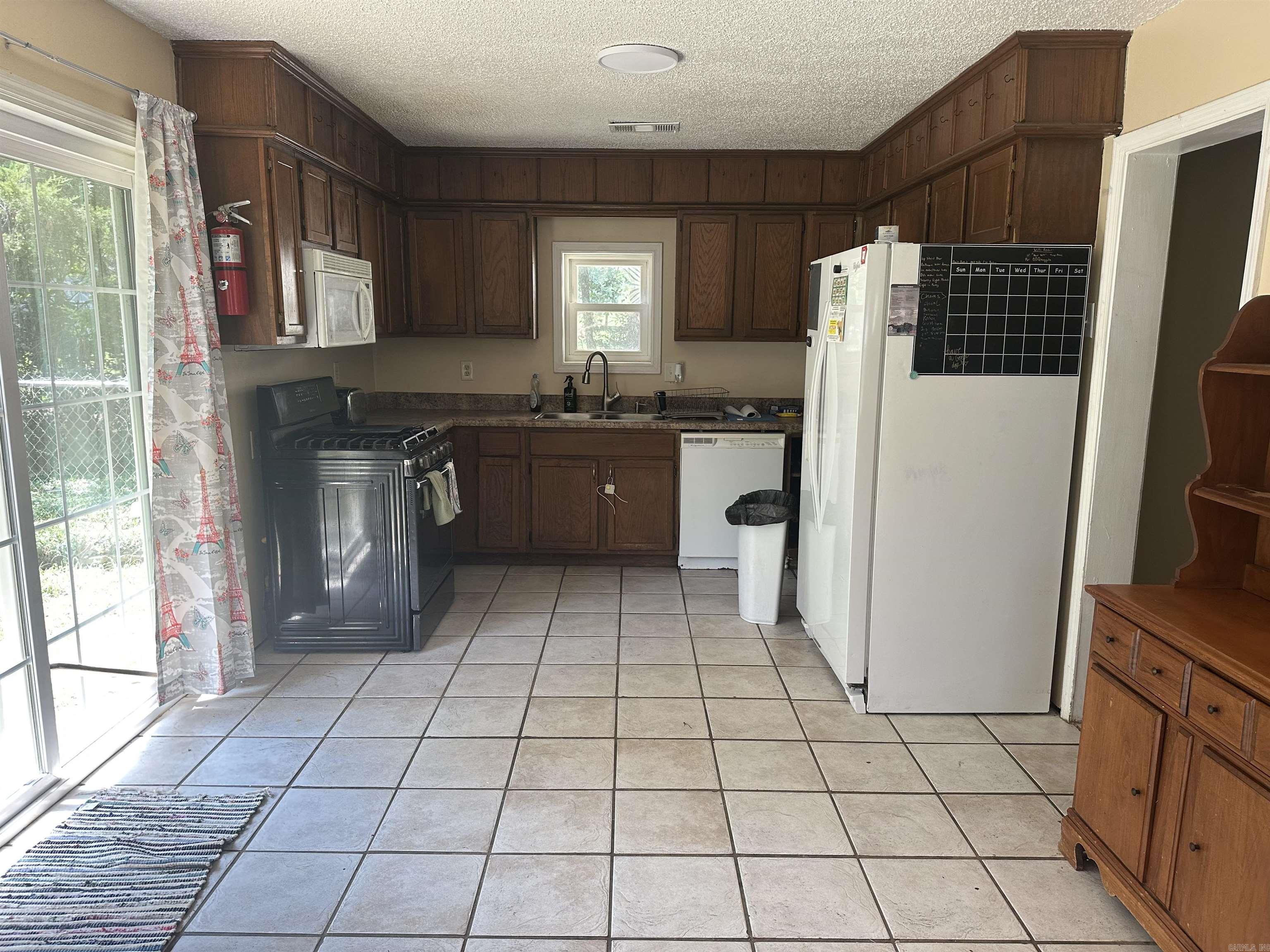 5901 Kelly Road