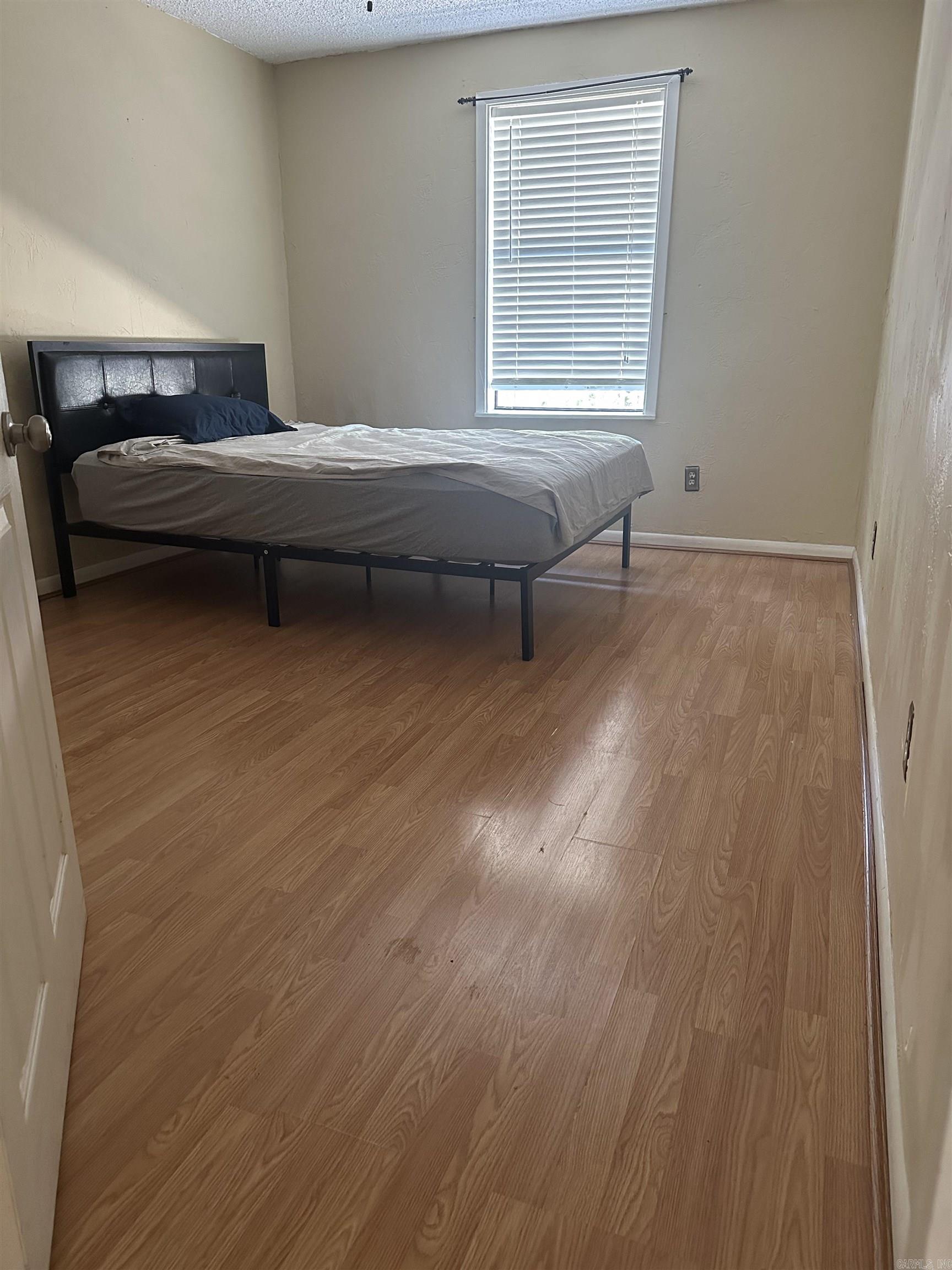5901 Kelly Road