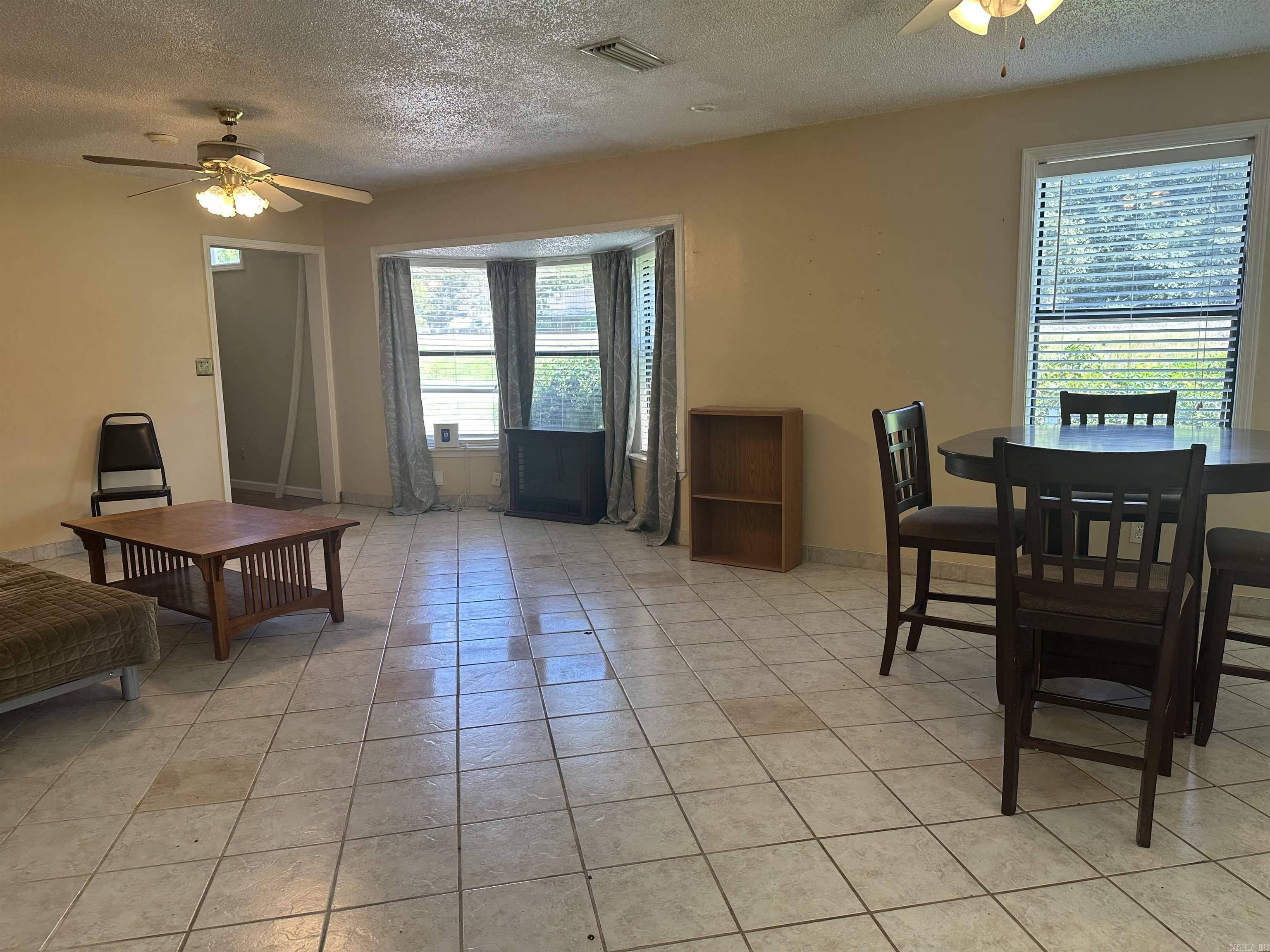 5901 Kelly Road