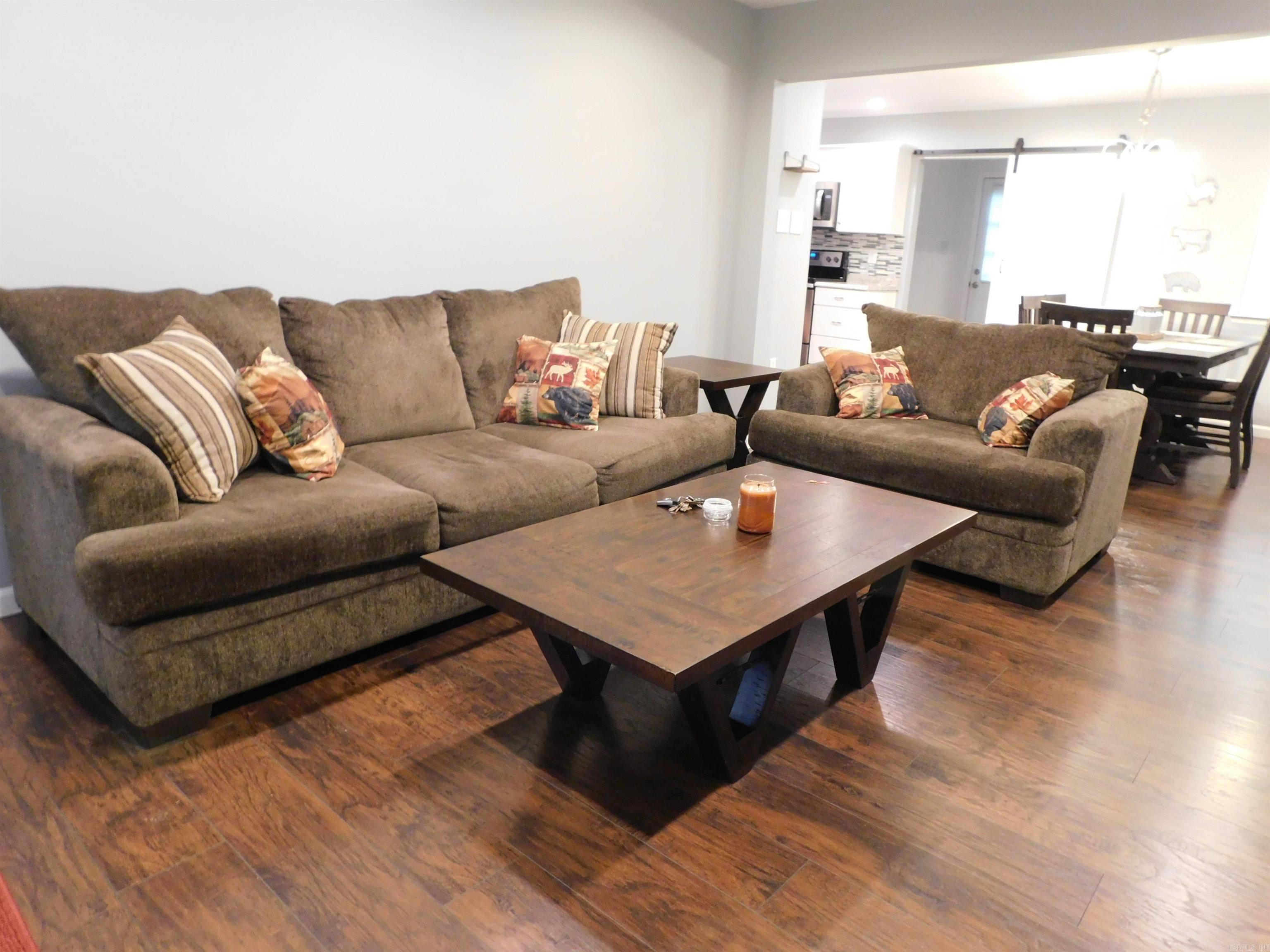 2702 Indian Hills Road