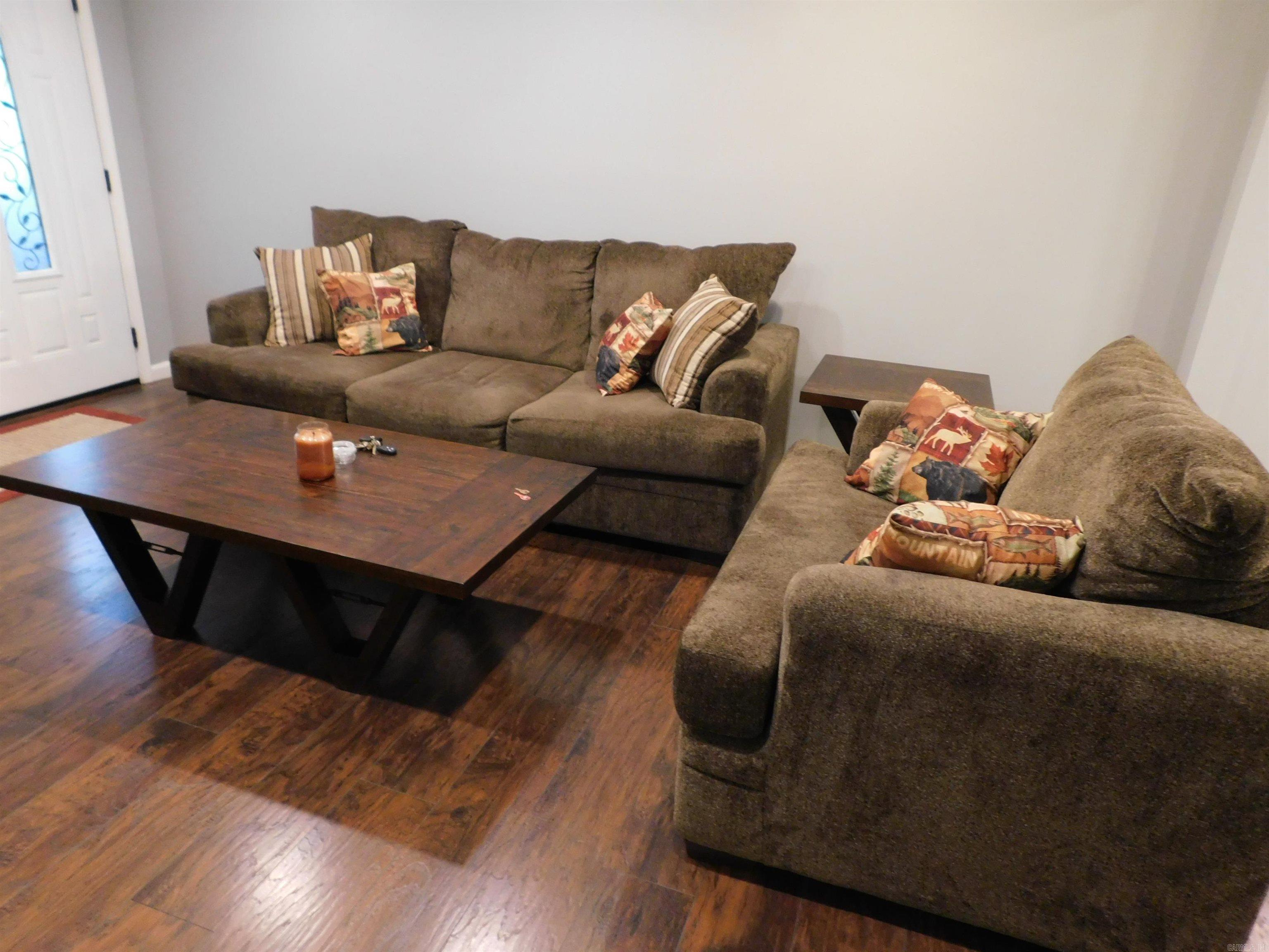 2702 Indian Hills Road