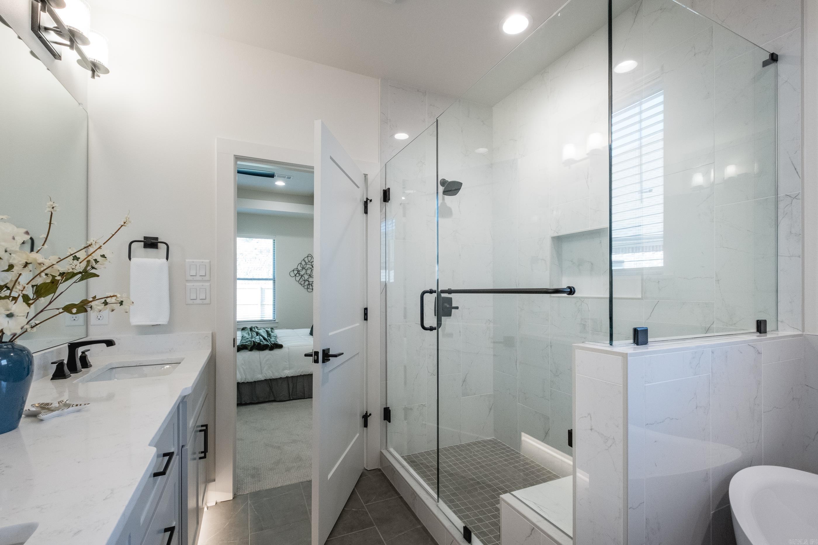 35 Belles Fleurs Circle