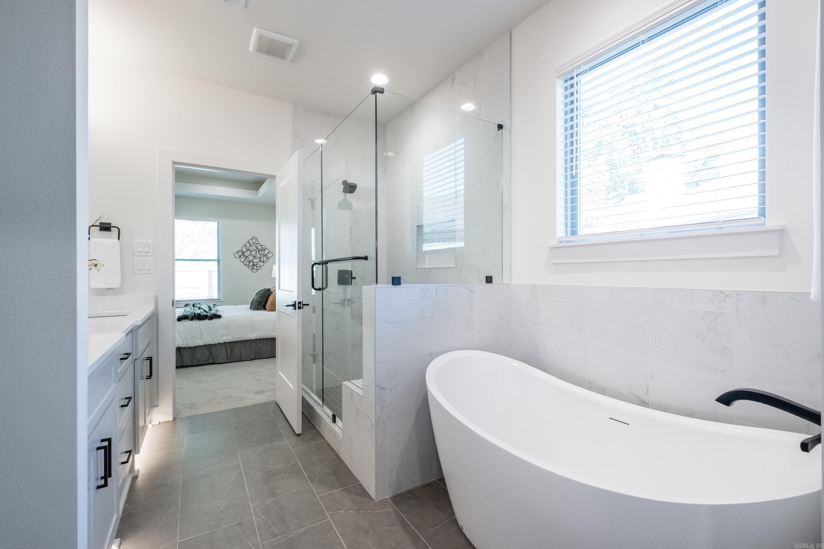 35 Belles Fleurs Circle