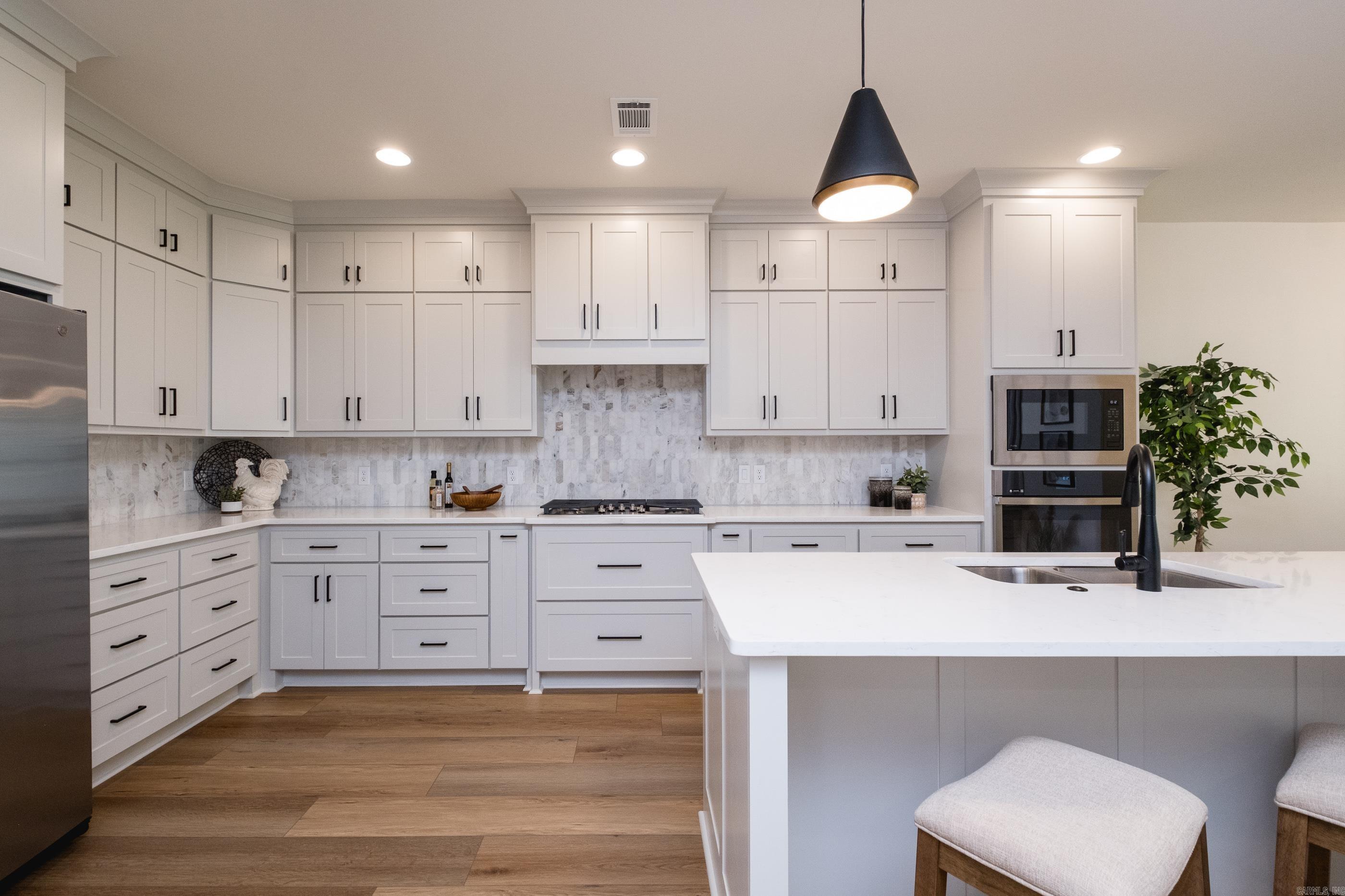 35 Belles Fleurs Circle