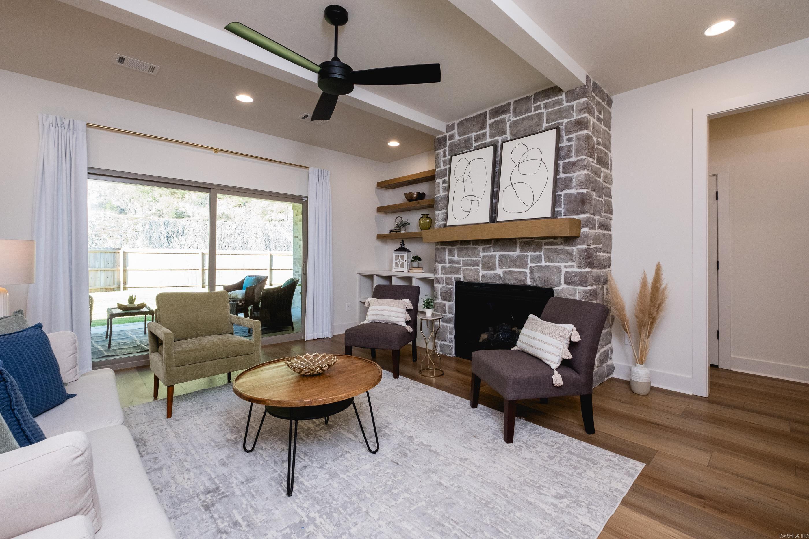 35 Belles Fleurs Circle