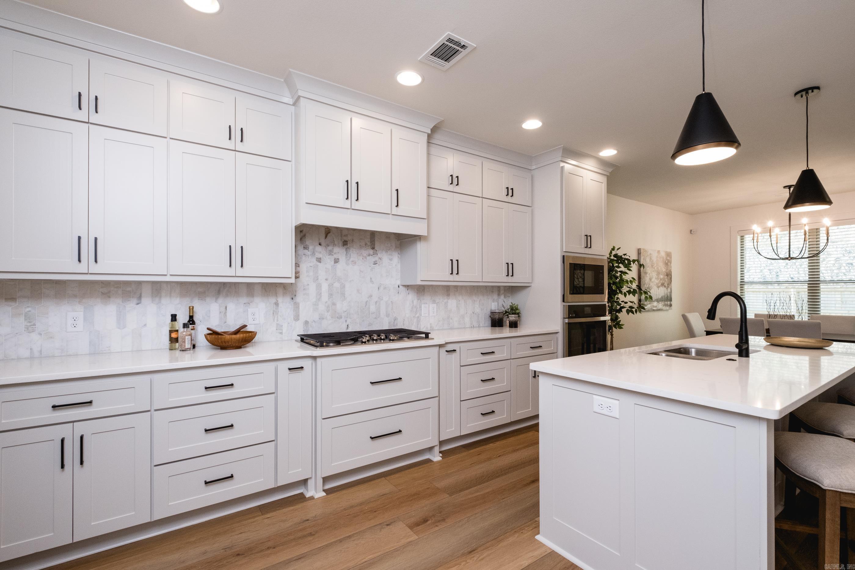 35 Belles Fleurs Circle