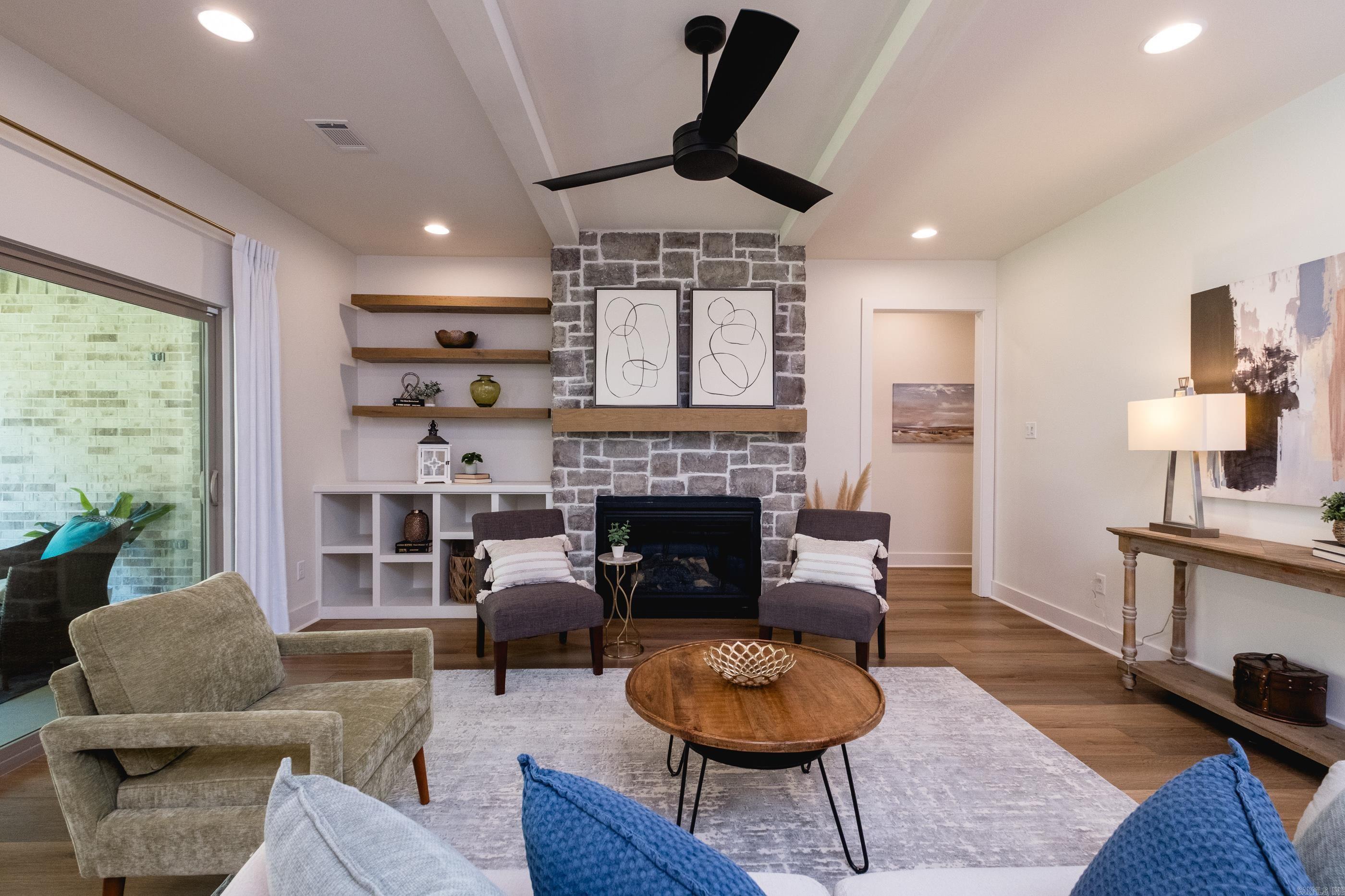 35 Belles Fleurs Circle