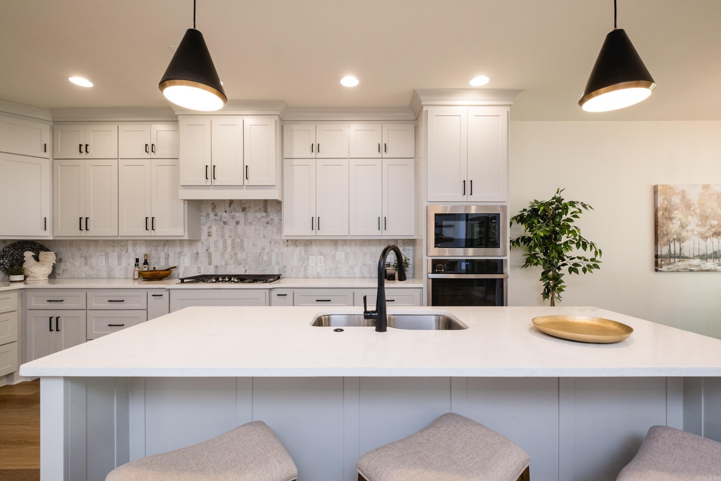 35 Belles Fleurs Circle