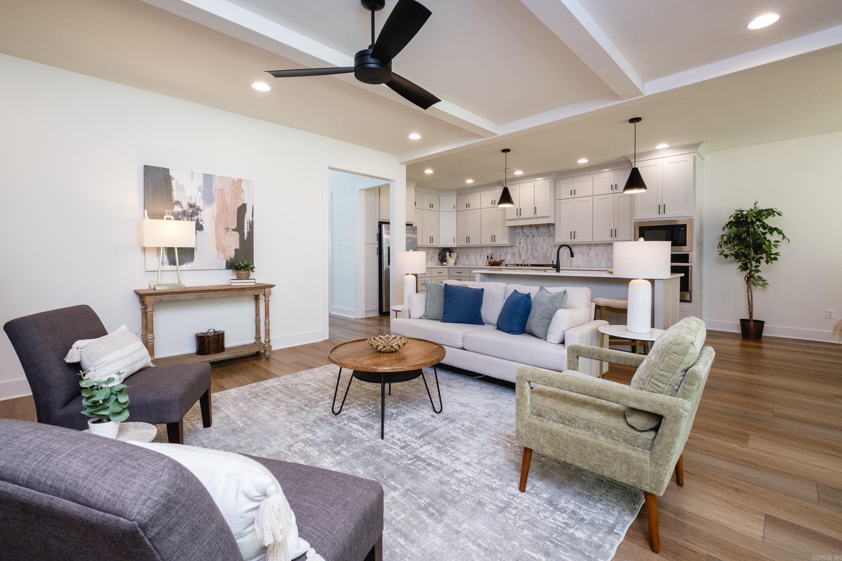 35 Belles Fleurs Circle