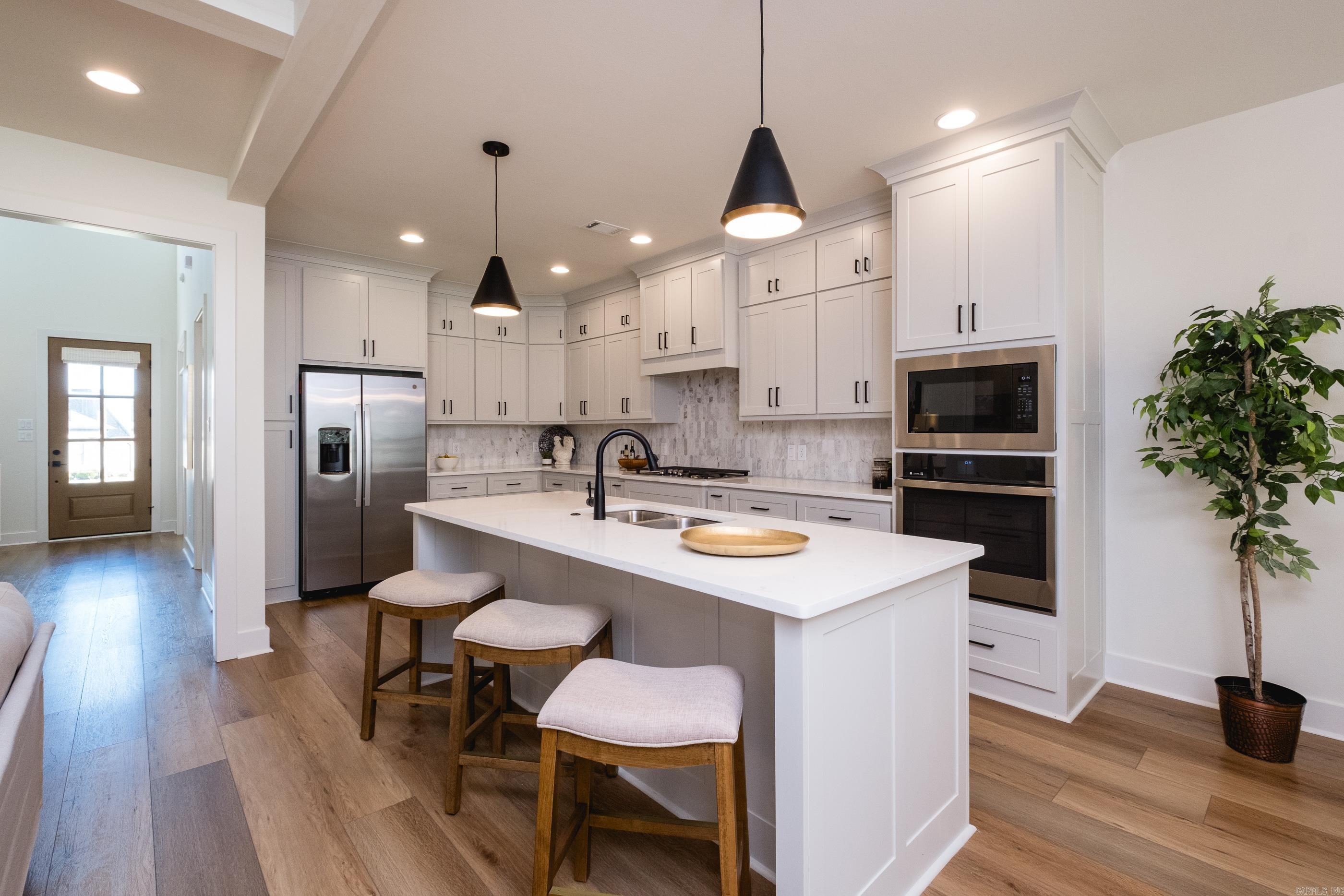 35 Belles Fleurs Circle