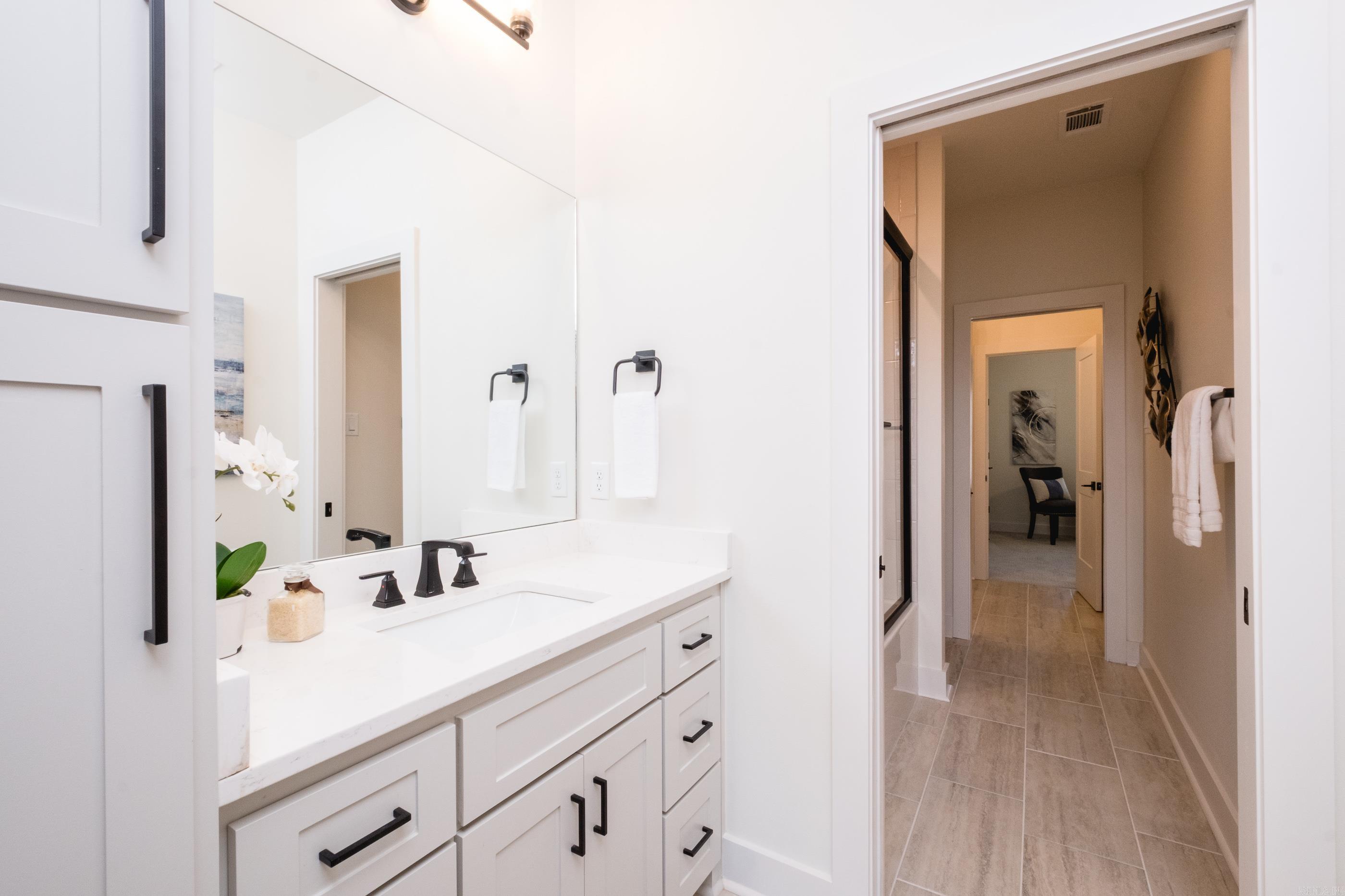 35 Belles Fleurs Circle