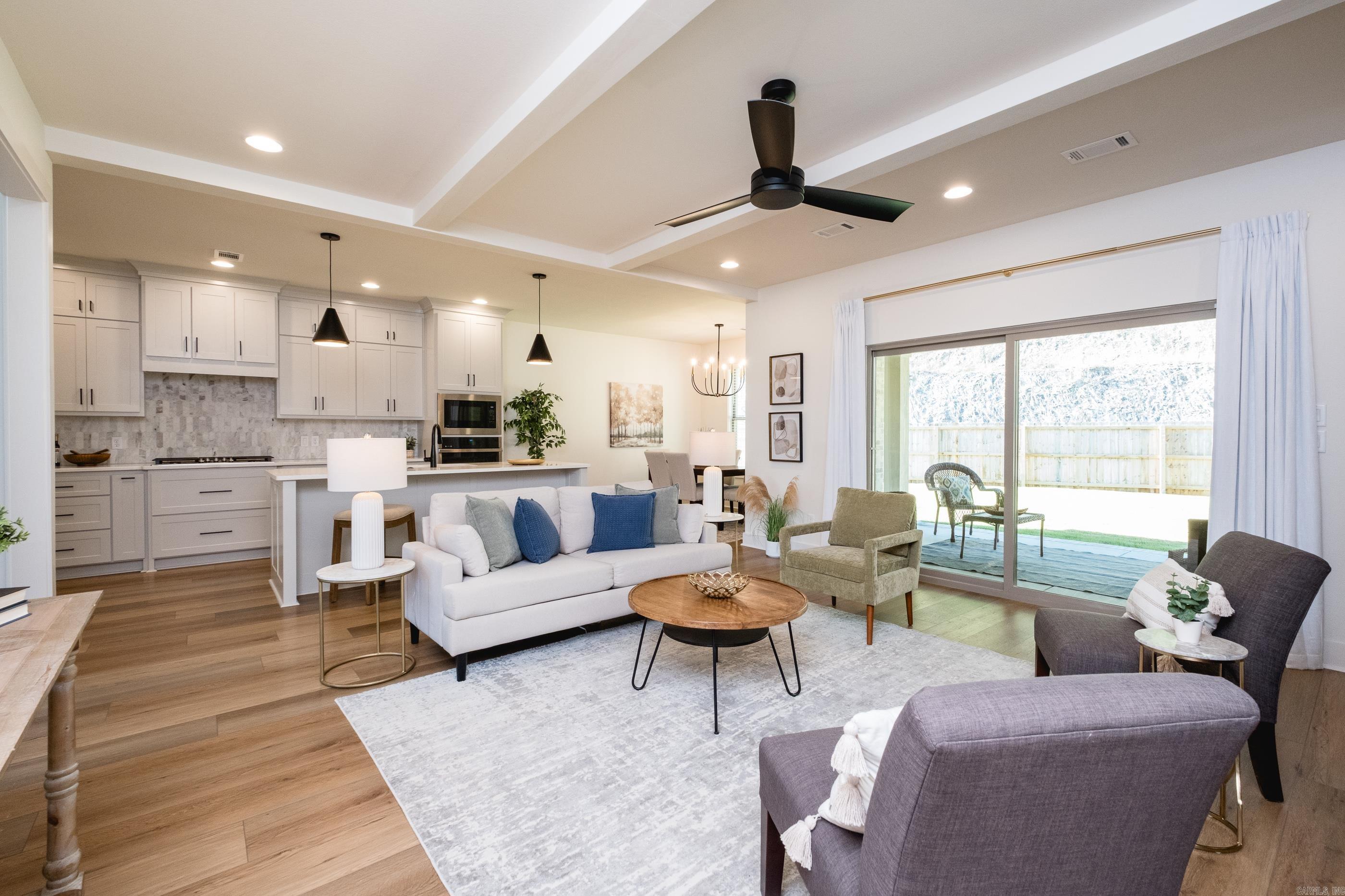 35 Belles Fleurs Circle