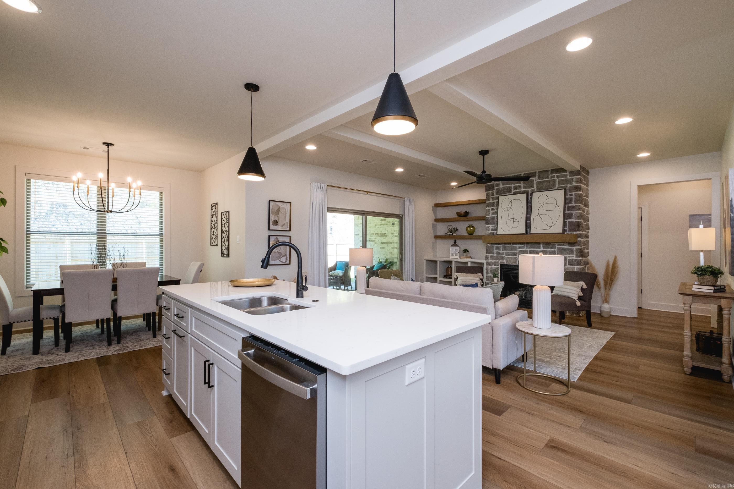 35 Belles Fleurs Circle