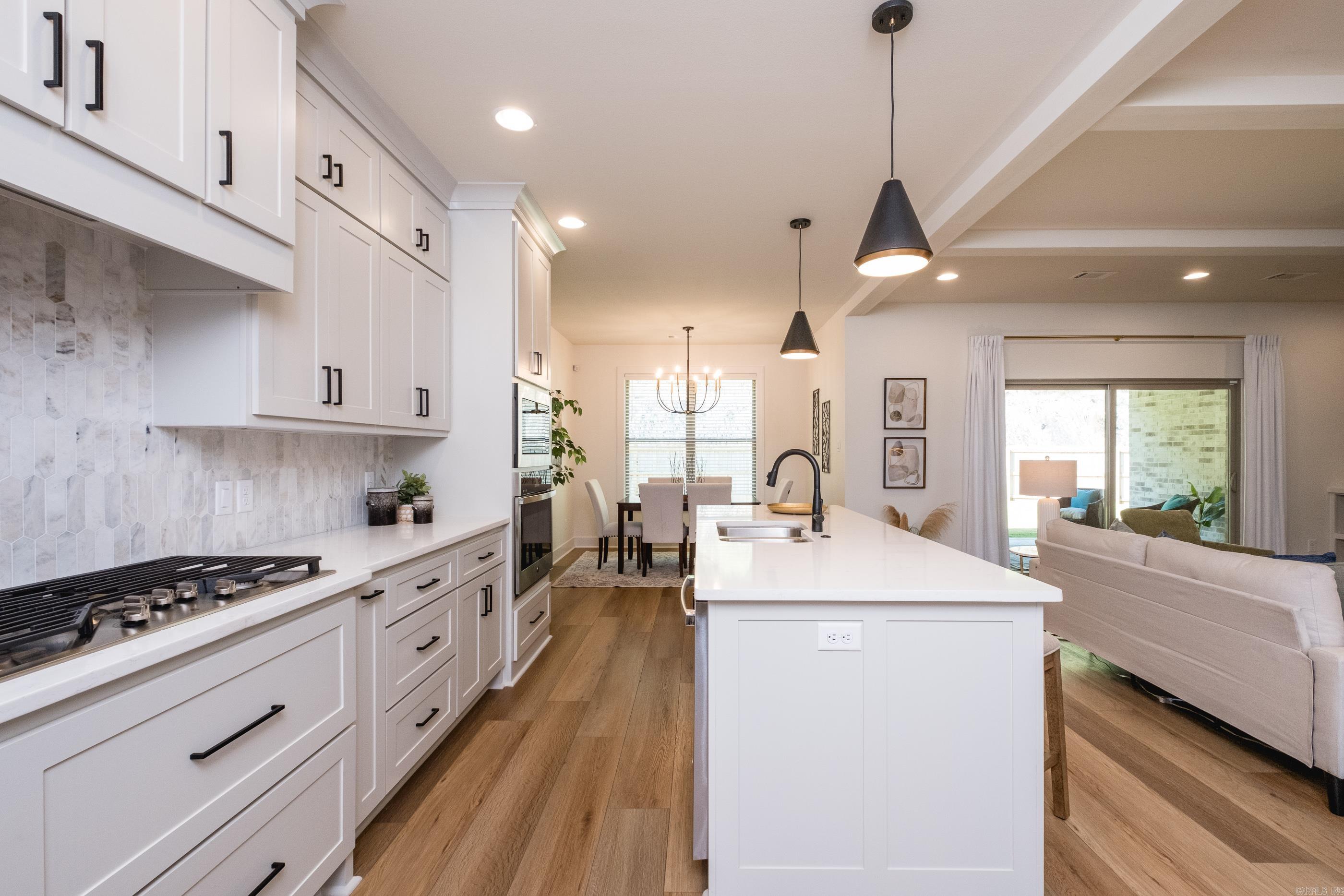 35 Belles Fleurs Circle