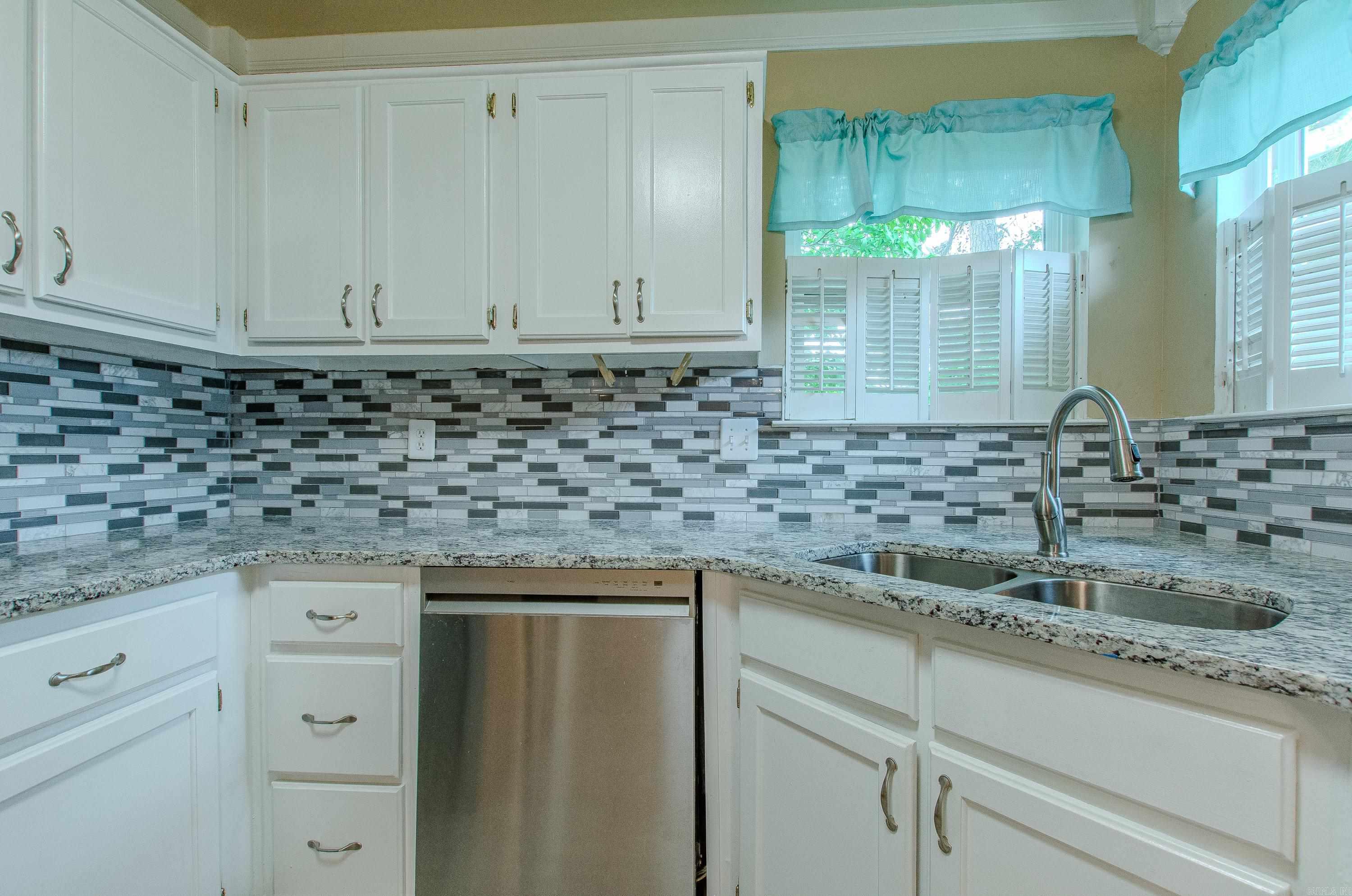 16 Hickory Ridge Drive