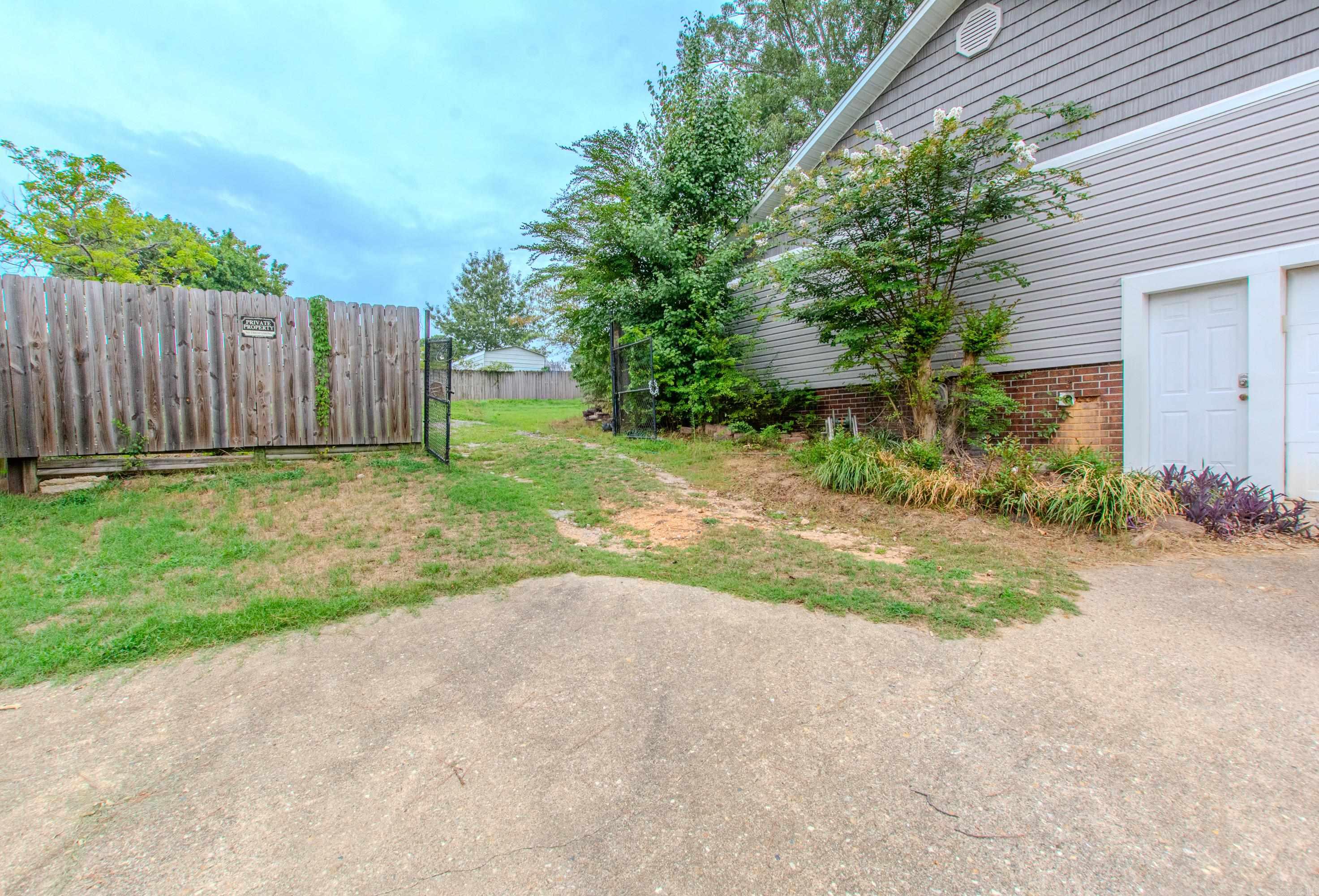 16 Hickory Ridge Drive