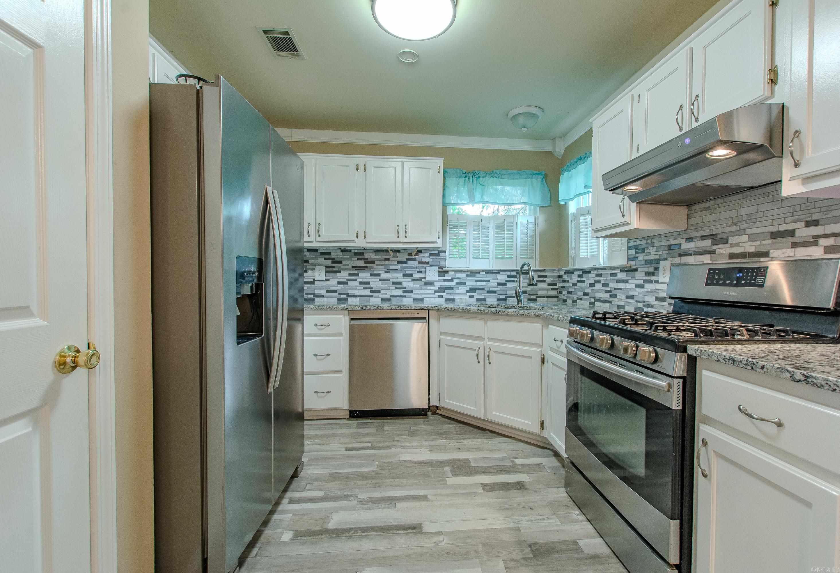 16 Hickory Ridge Drive
