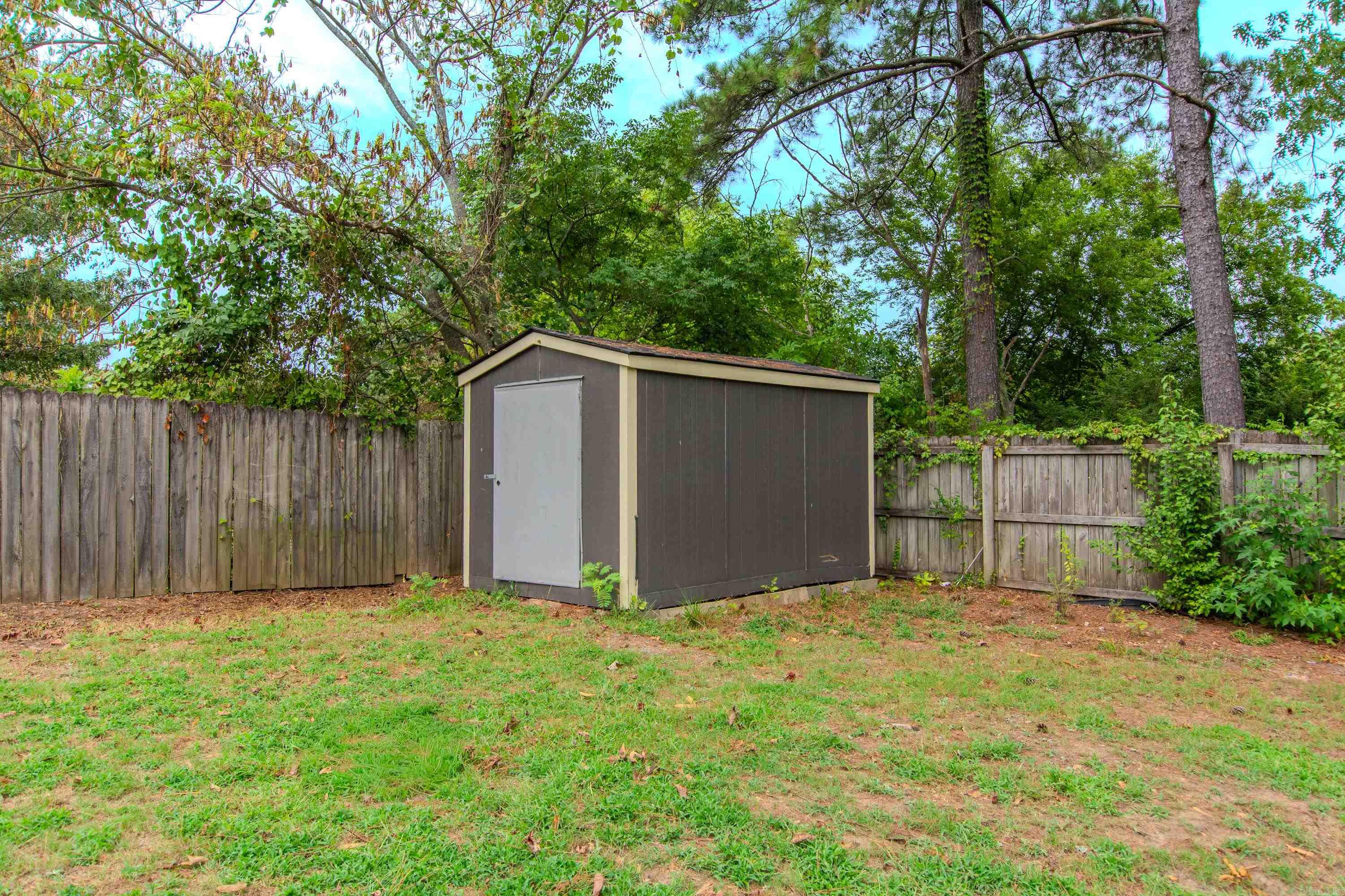 16 Hickory Ridge Drive