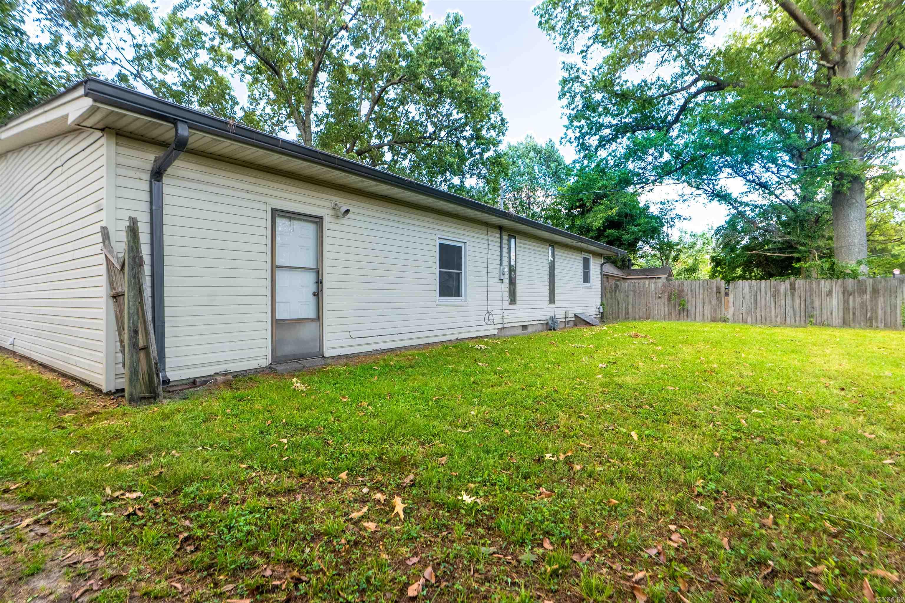 803 Lauderdale Road