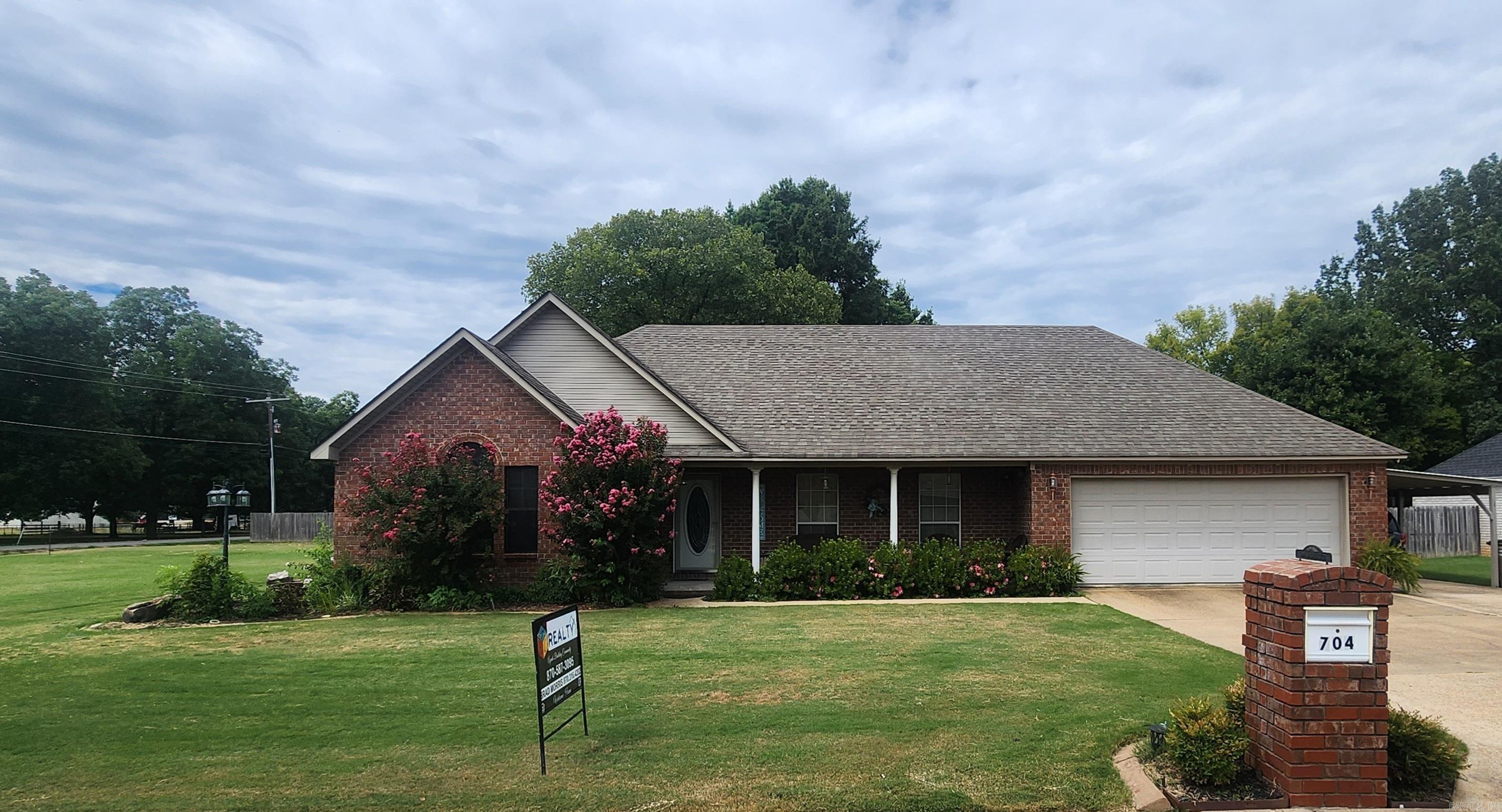704 Mockingbird Ln Lane