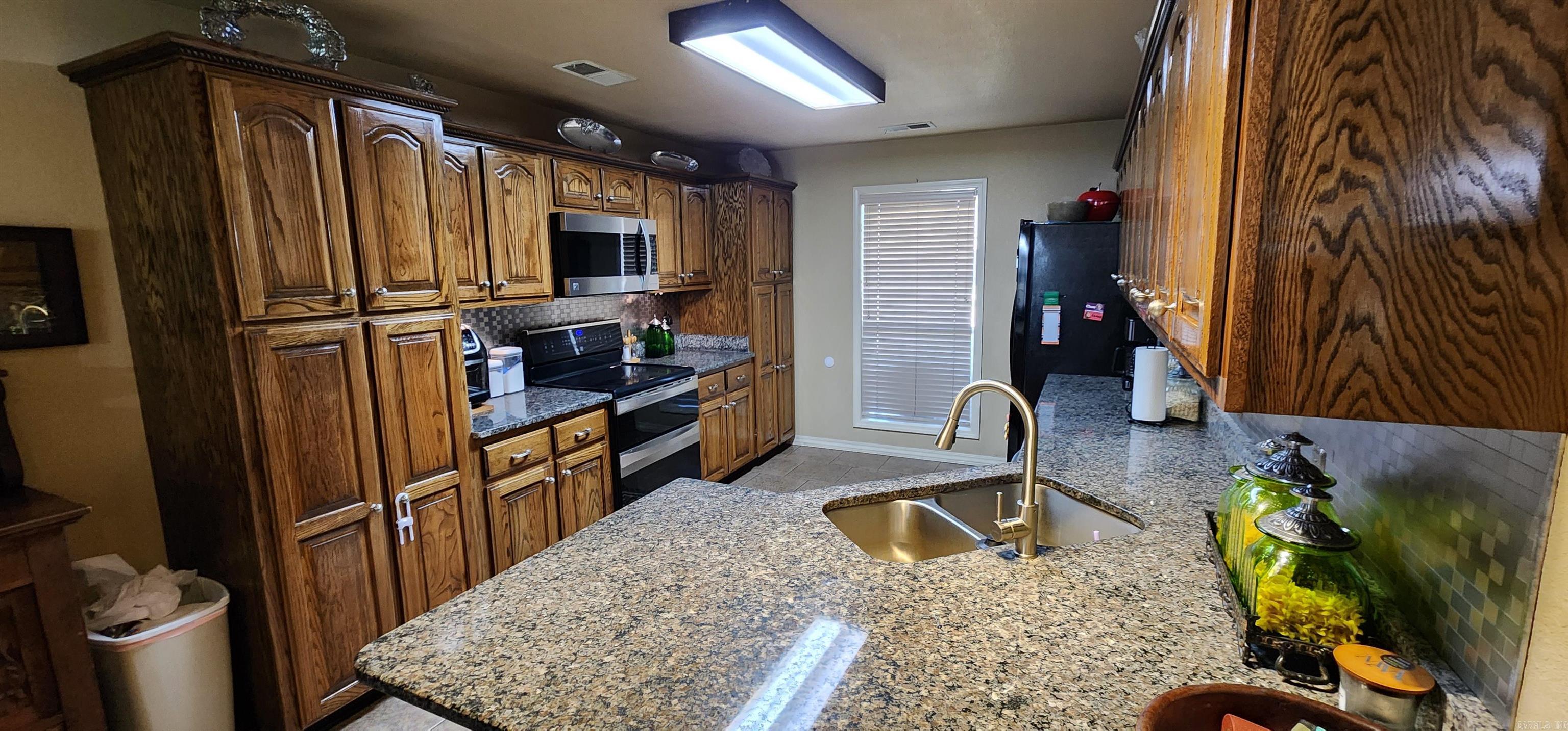 704 Mockingbird Ln Lane