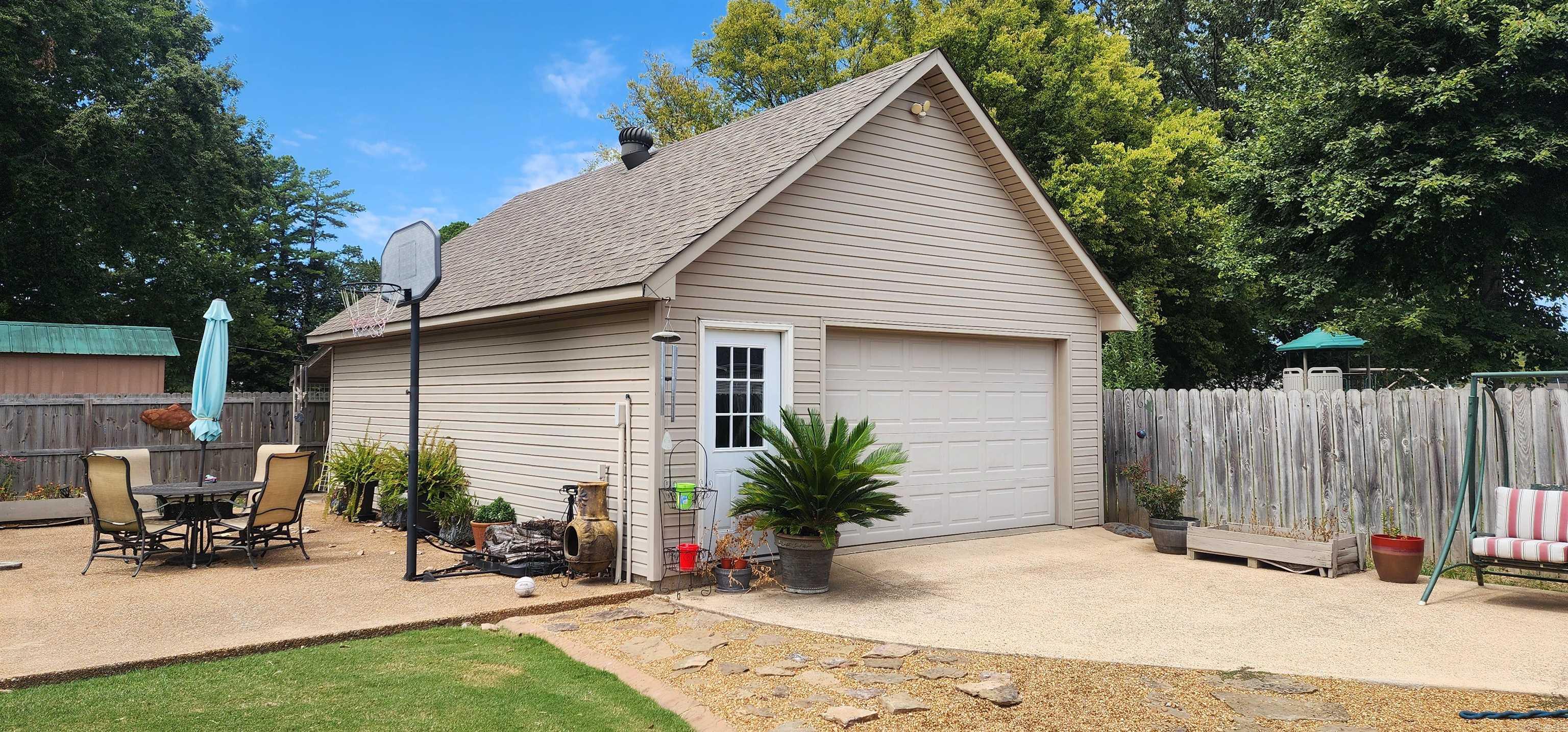 704 Mockingbird Ln Lane