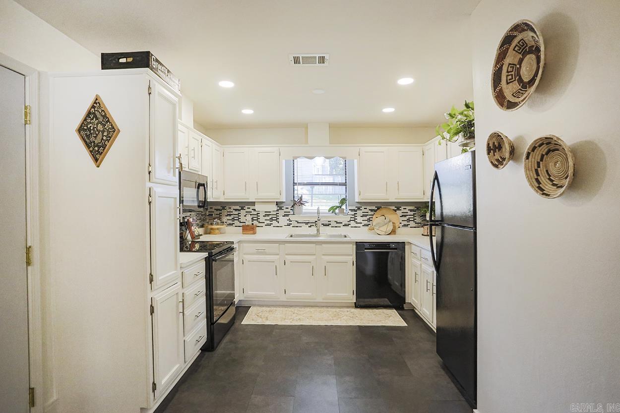 117 Raywood Drive
