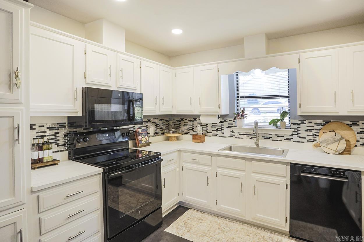 117 Raywood Drive