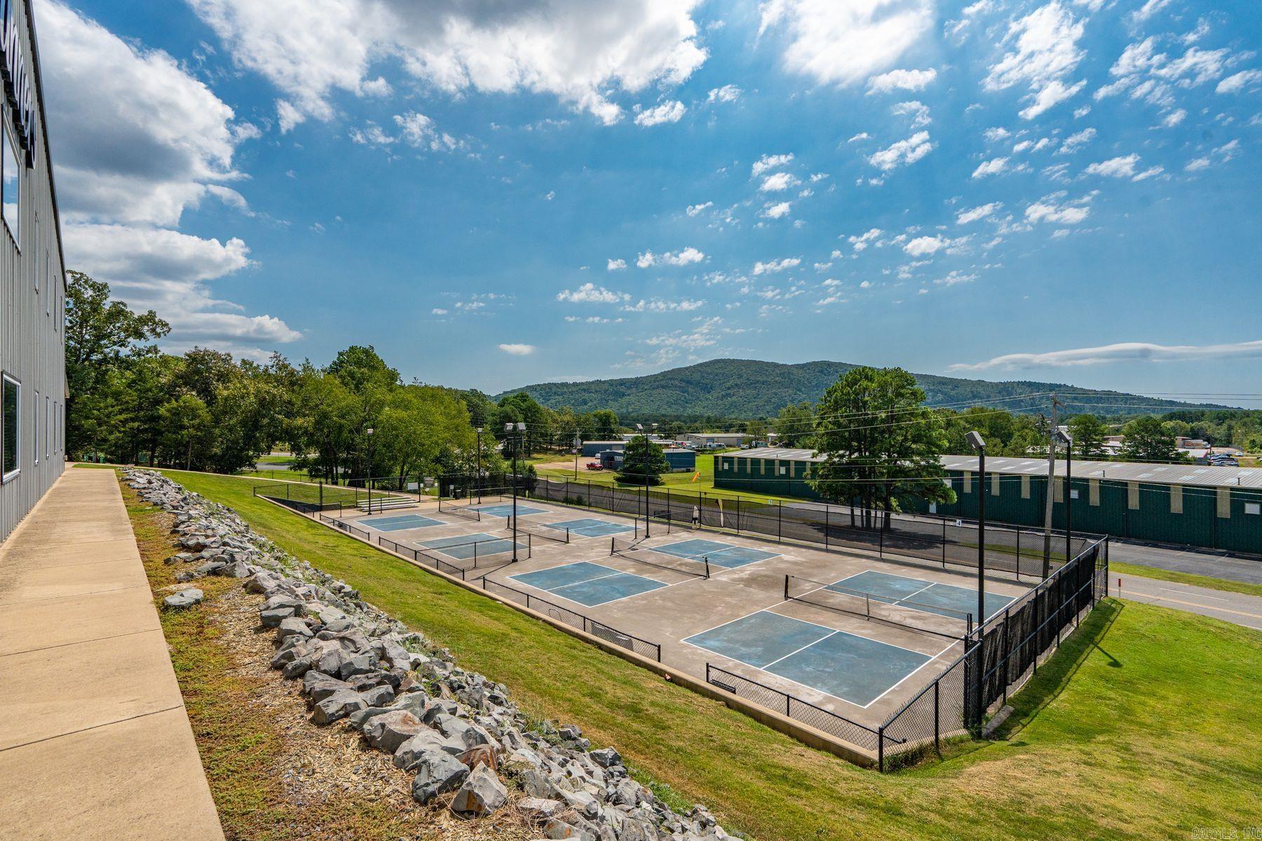 736 Mid America Boulevard