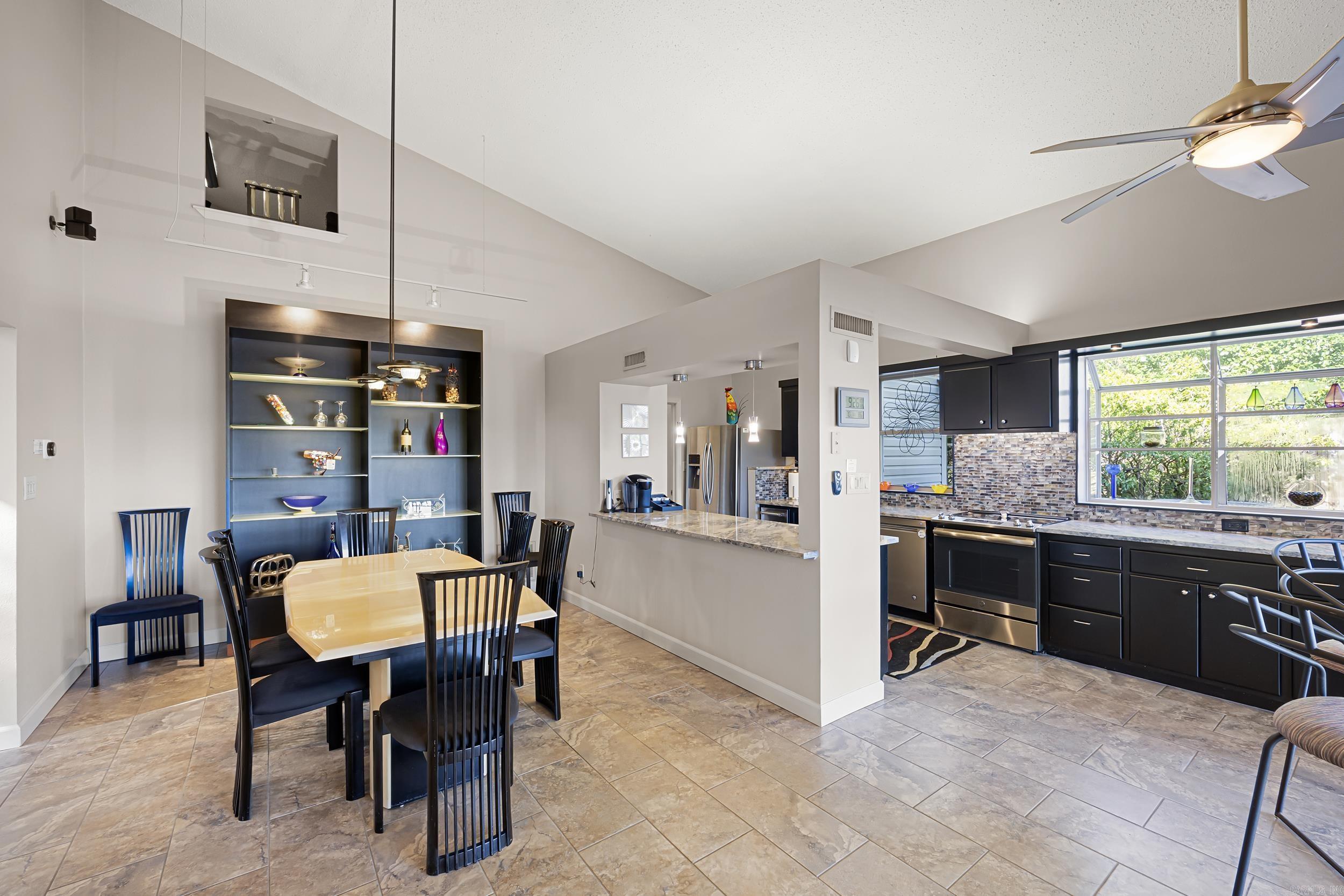 695 Private Road 1715