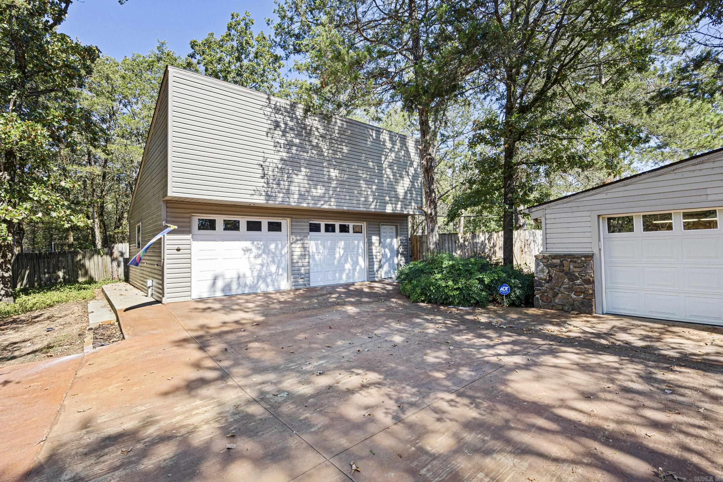 695 Private Road 1715