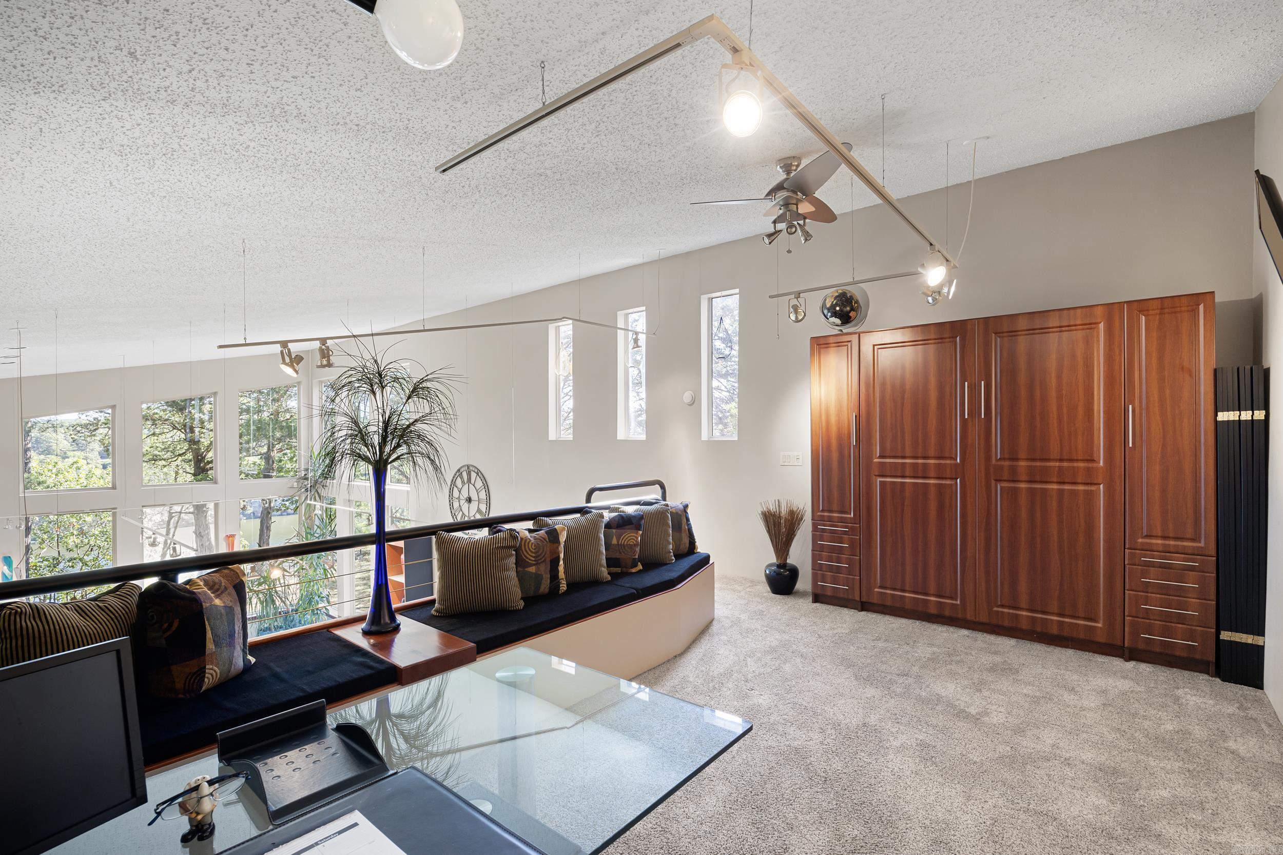 695 Private Road 1715