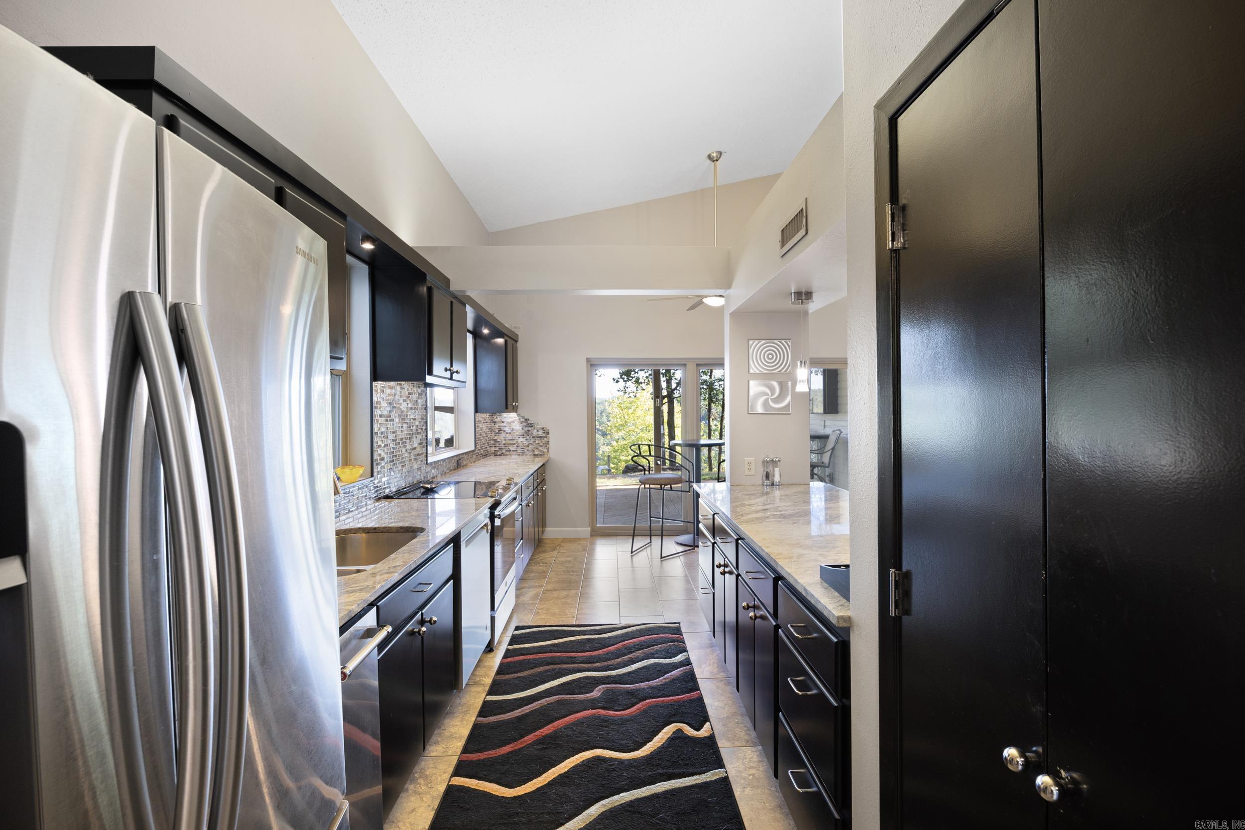 695 Private Road 1715
